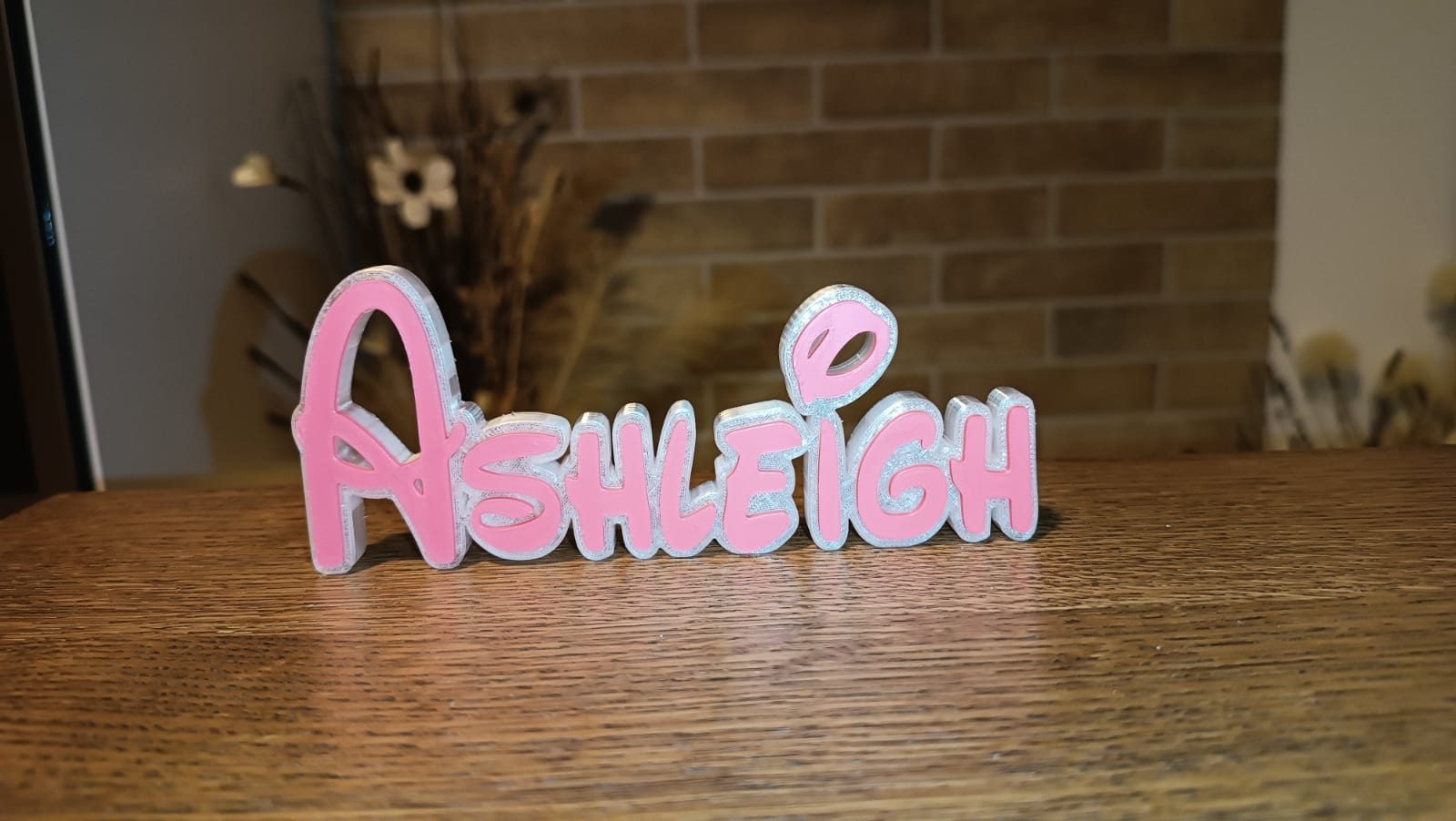 #4 Disney Name Sign Ashleigh Kid Room Wall Decor Tag — vue 3