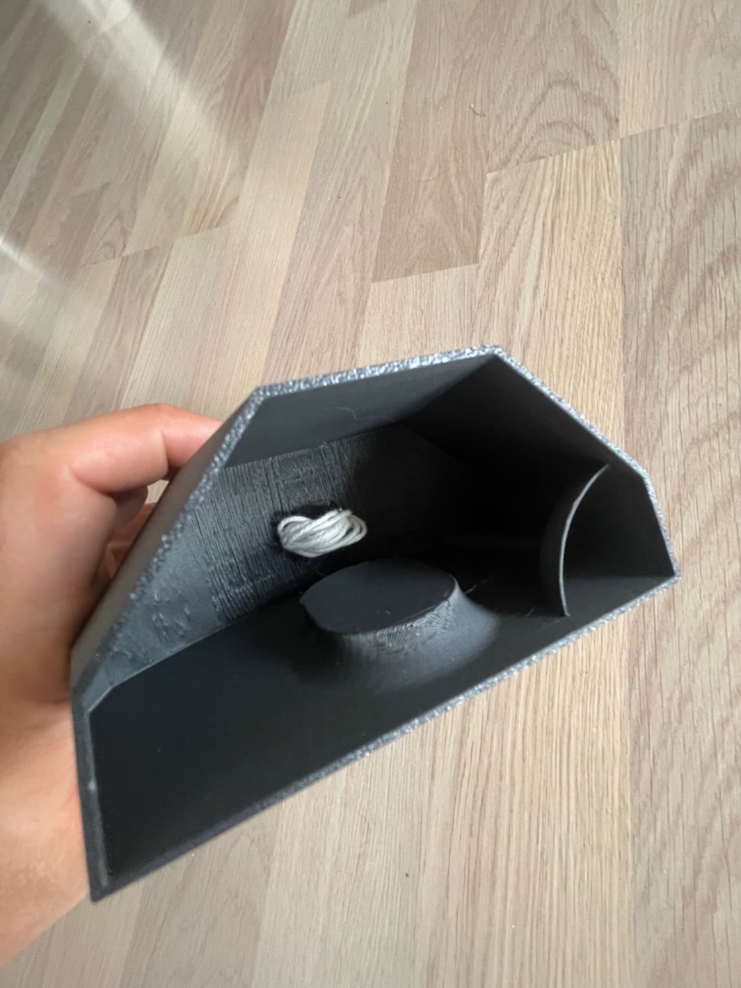 #6 Wall vase for acoustic wall panels. Self watering — vue 10