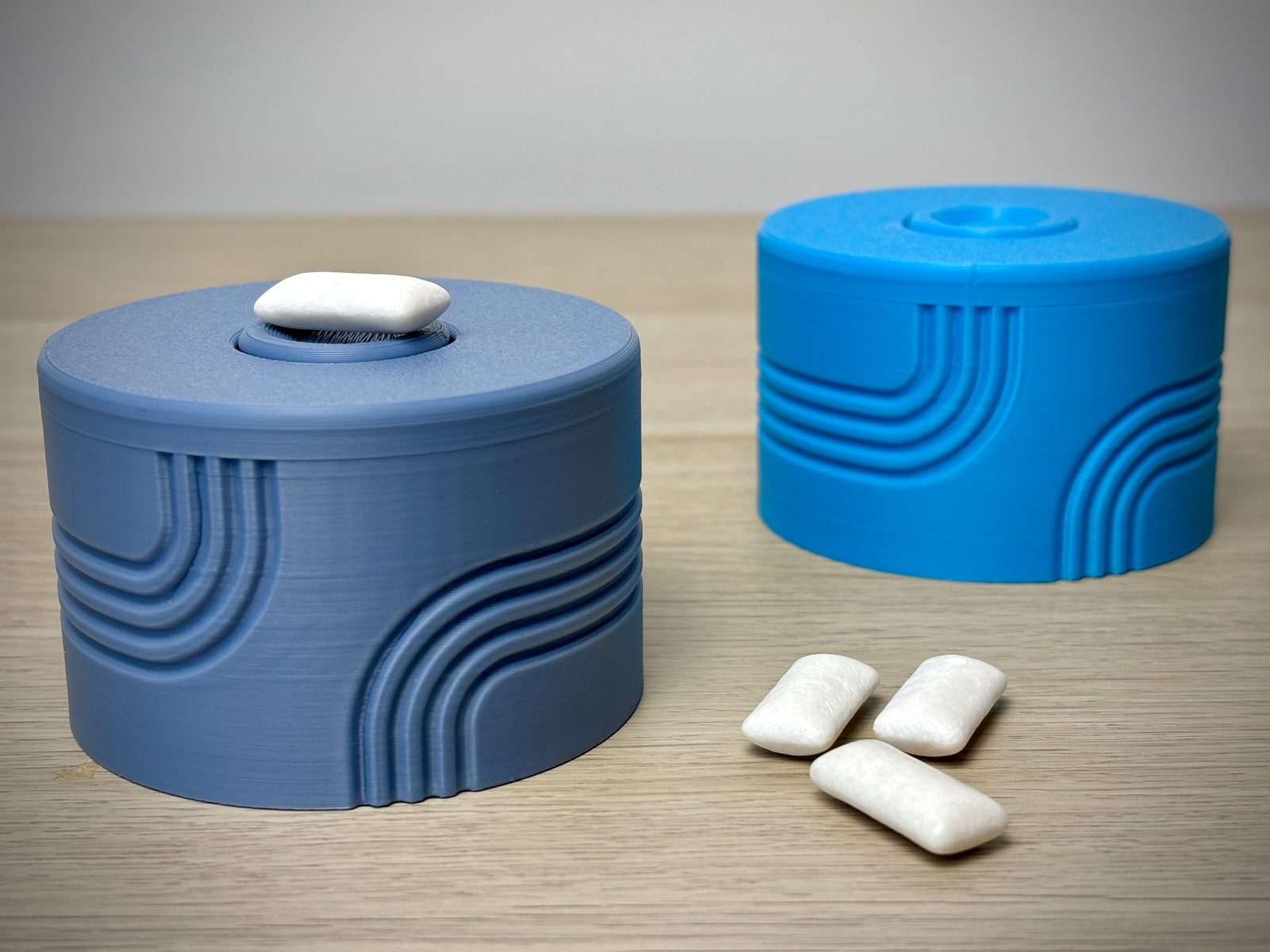 #8 Gum Dispenser Gum Bottle Gum Box — vue 2