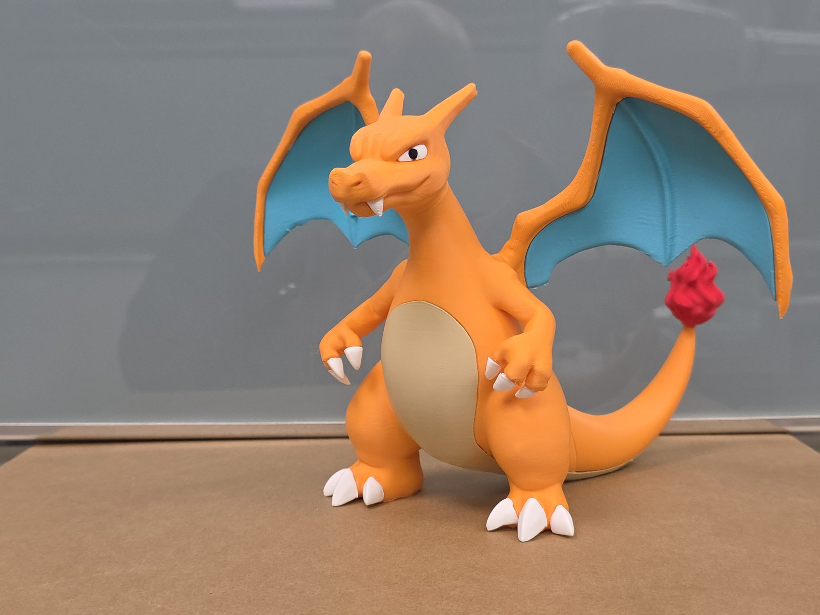 #12 Charizard Pokemon — vue 3