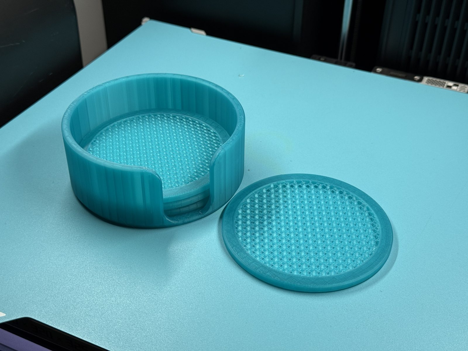 #12 Coaster Gyroa – Shape within. Style beyond — vue 13