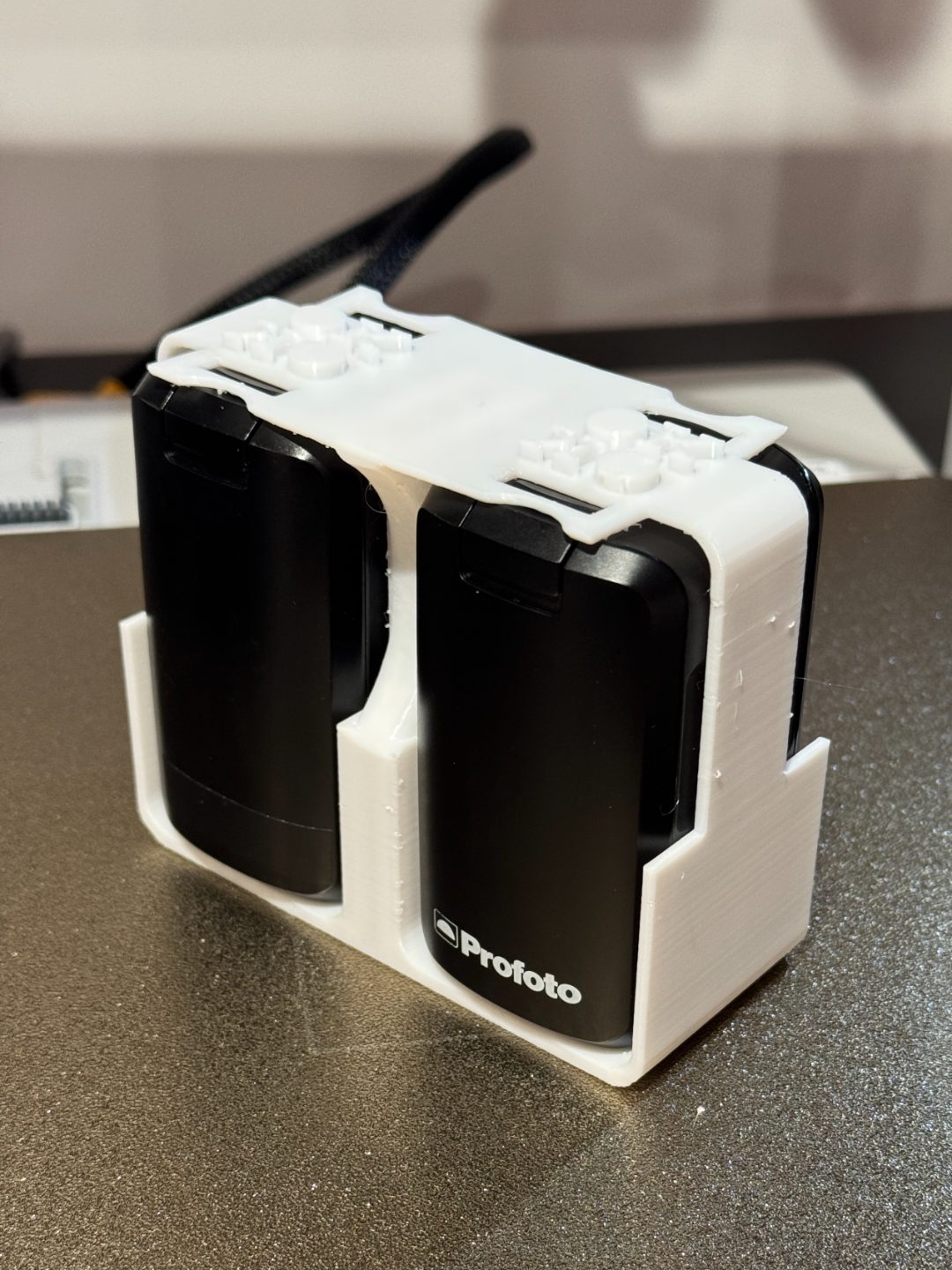 #16 Profoto A1 & A2 Battery Holder (4 Batteries) — vue 4
