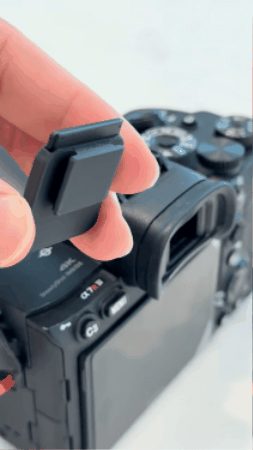 #21 Camera Hot Shoe SD Card Holder — vue 3