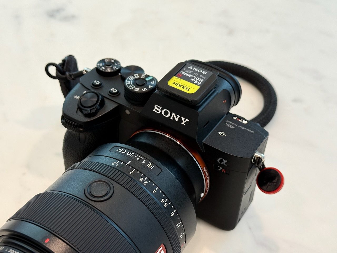 #21 Camera Hot Shoe SD Card Holder — vue 4