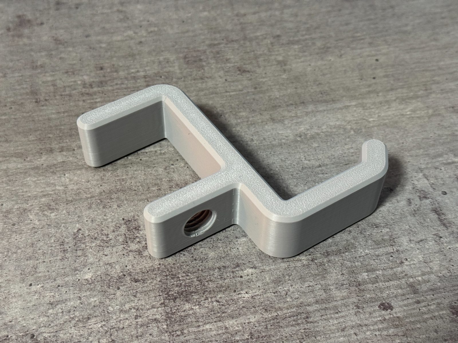 #21 Simple Headphone Hook dual color — vue 2
