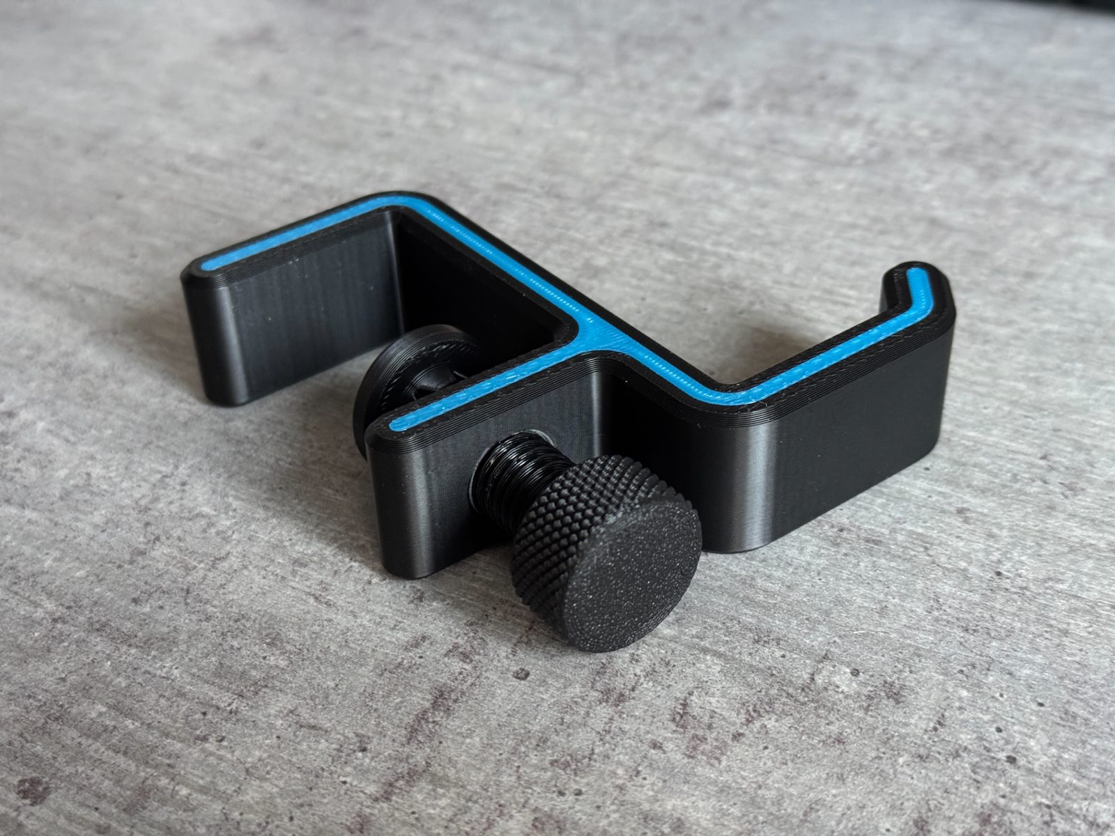 #21 Simple Headphone Hook dual color — vue 8