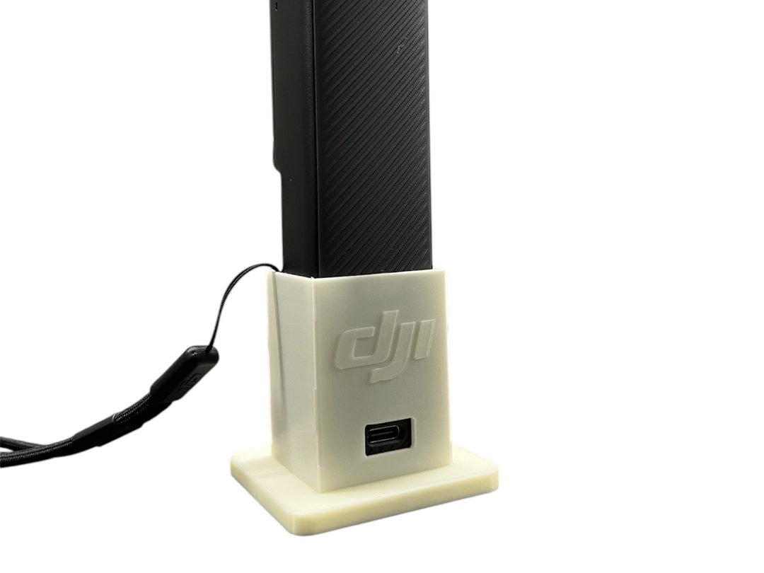 #22 DJI Osmo Pocket 3 Charging Station — vue 3