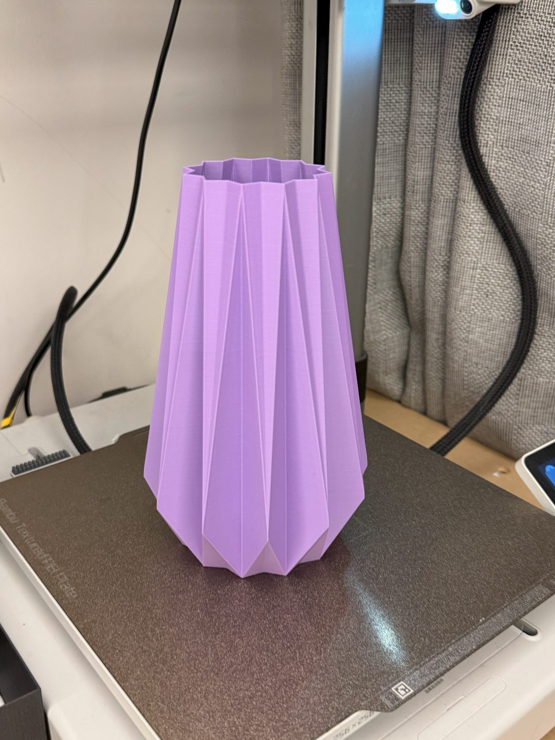 #24 Vase big ribs triangle — vue 7