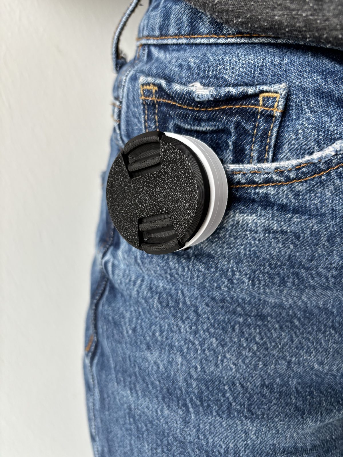 #27 CapIt! - Customizable Lens Cap Holder — vue 8