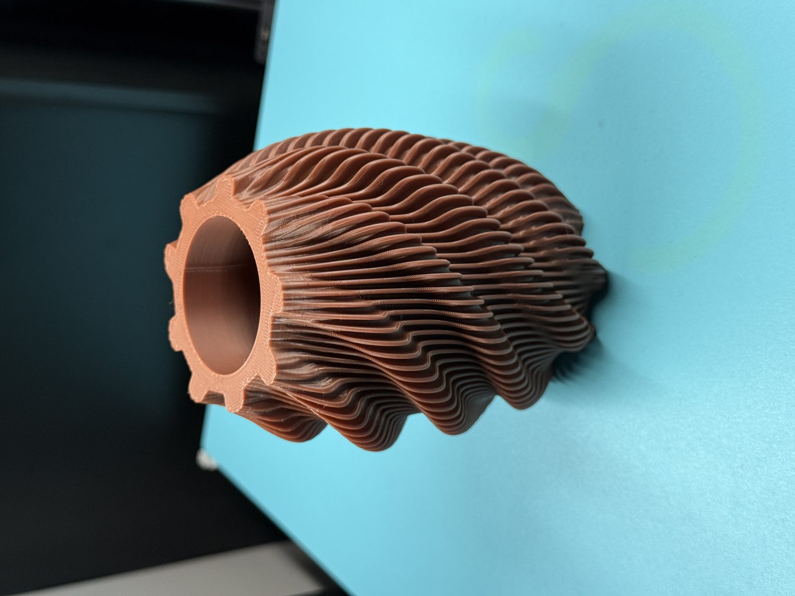 #28 Lunara Vase – One form. Infinite flow — vue 10