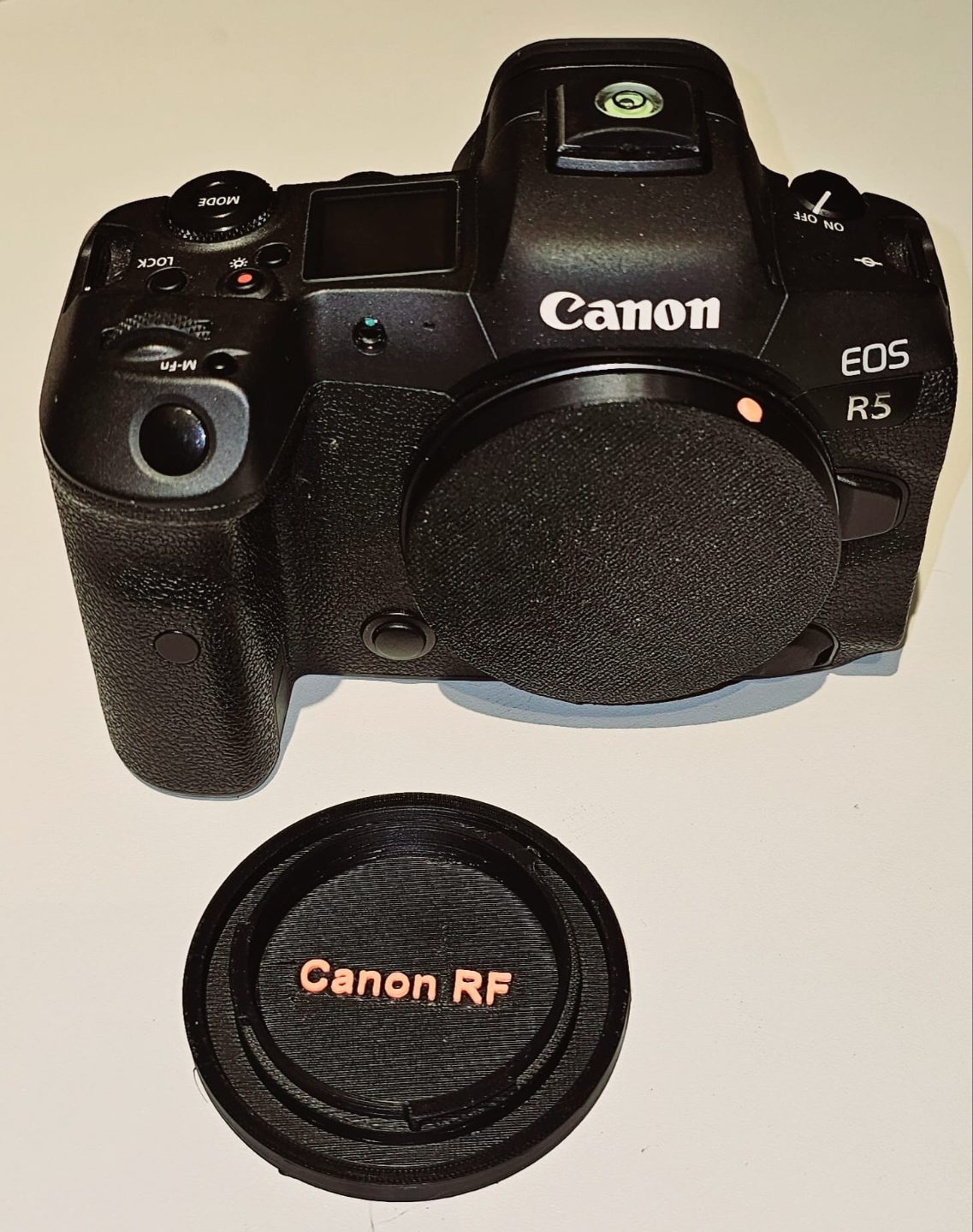#29 Canon EOS RF Gehäusedeckel — vue 1