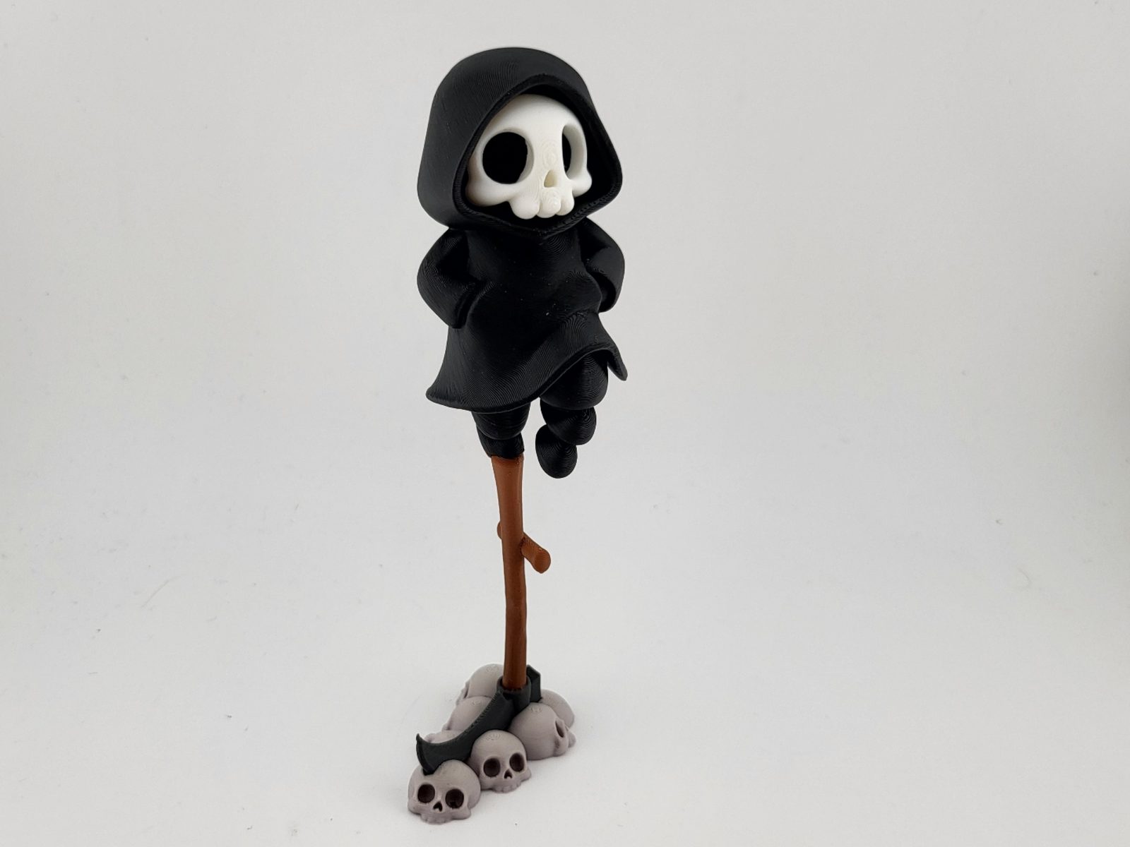 #29 Grim Reaper Skeleton Balancing Halloween 3D Print — vue 1