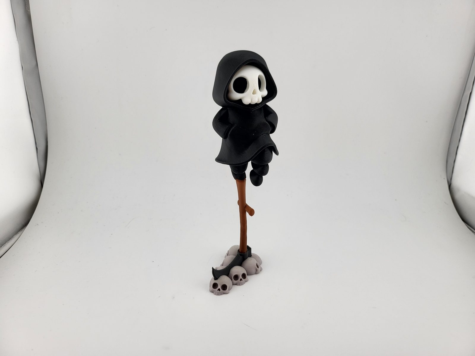 #29 Grim Reaper Skeleton Balancing Halloween 3D Print — vue 10