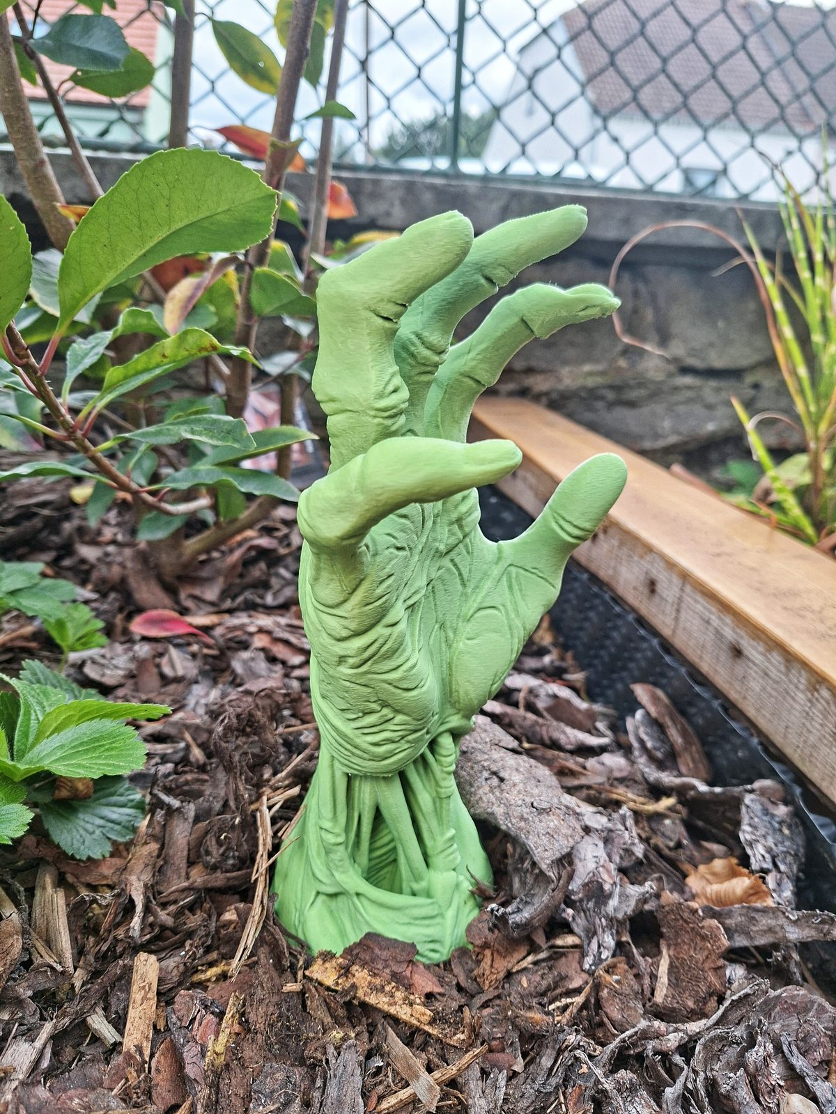 #30 Halloween Zombie Hand — vue 8