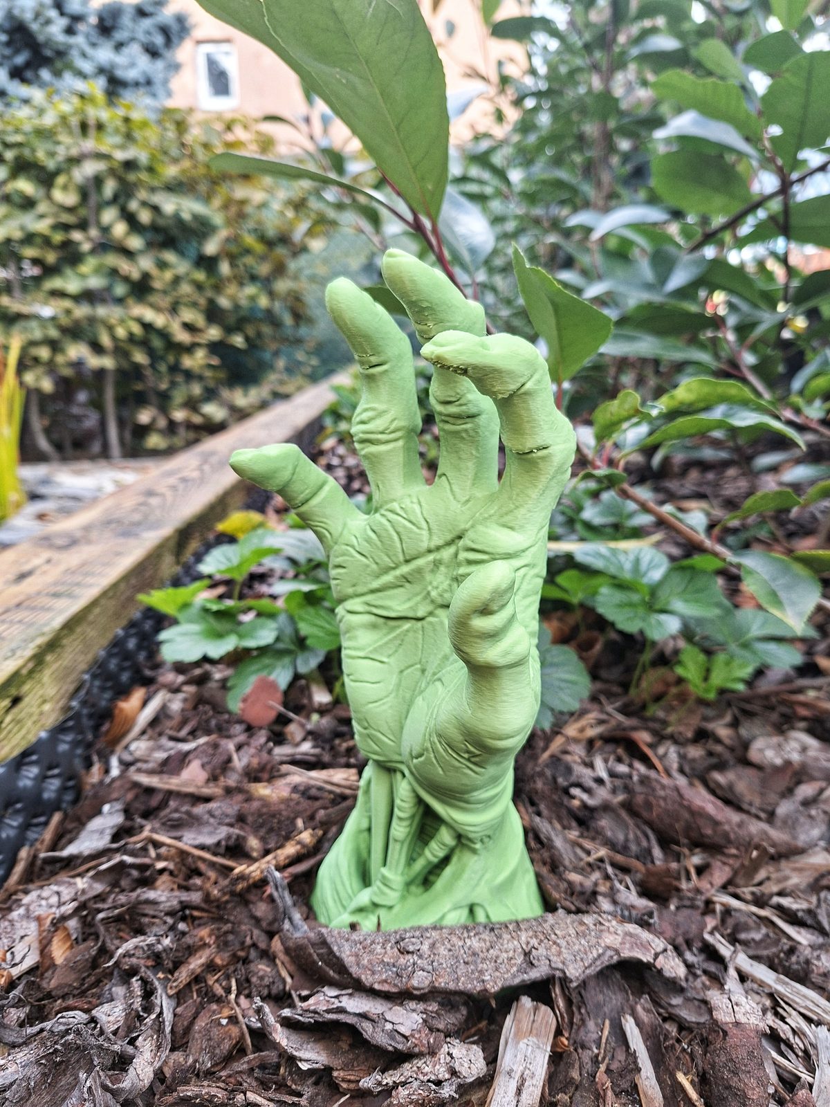 #30 Halloween Zombie Hand — vue 9