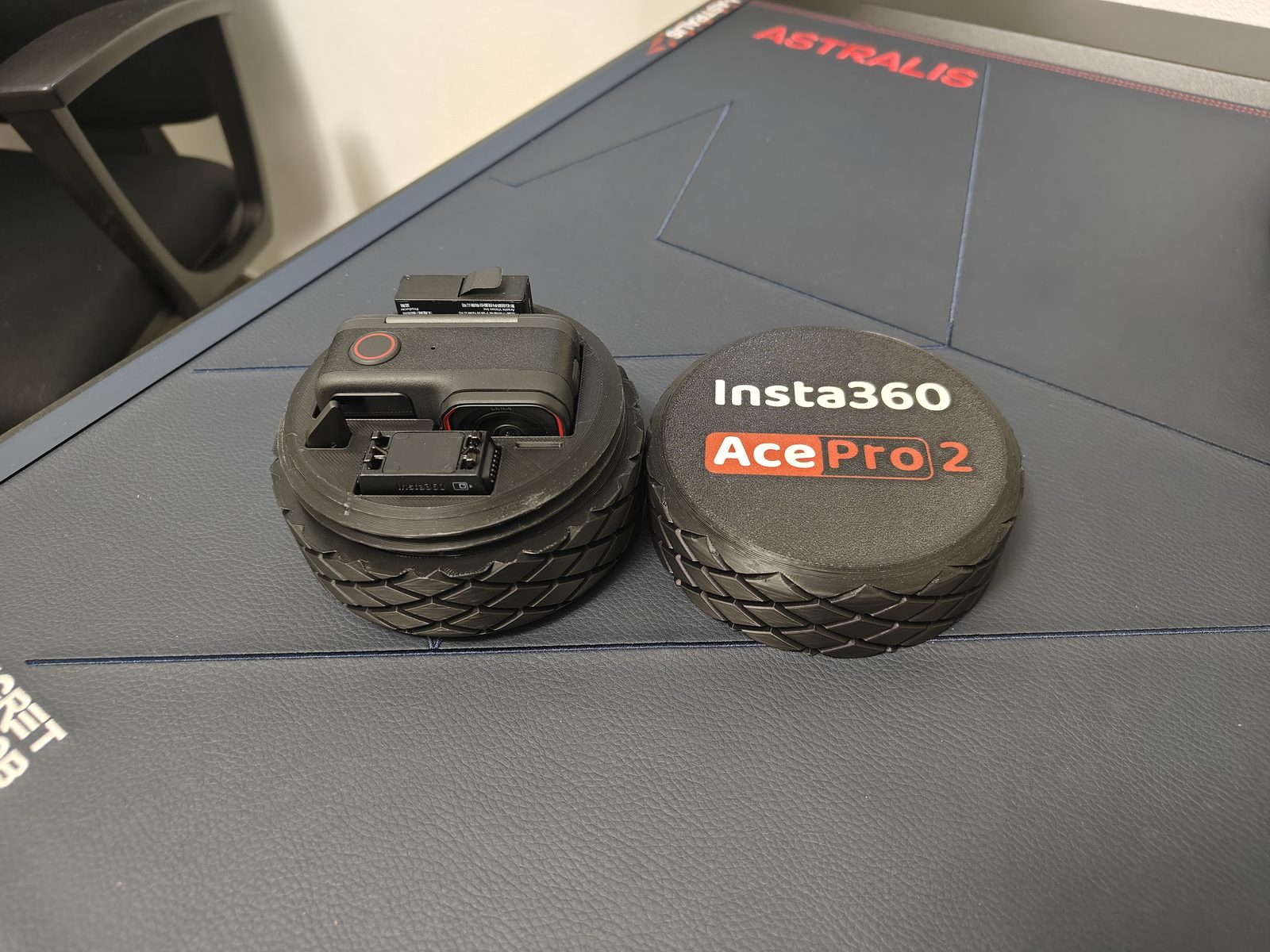 #30 Insta360 Ace Pro 2 Case Rugged Grip — vue 2