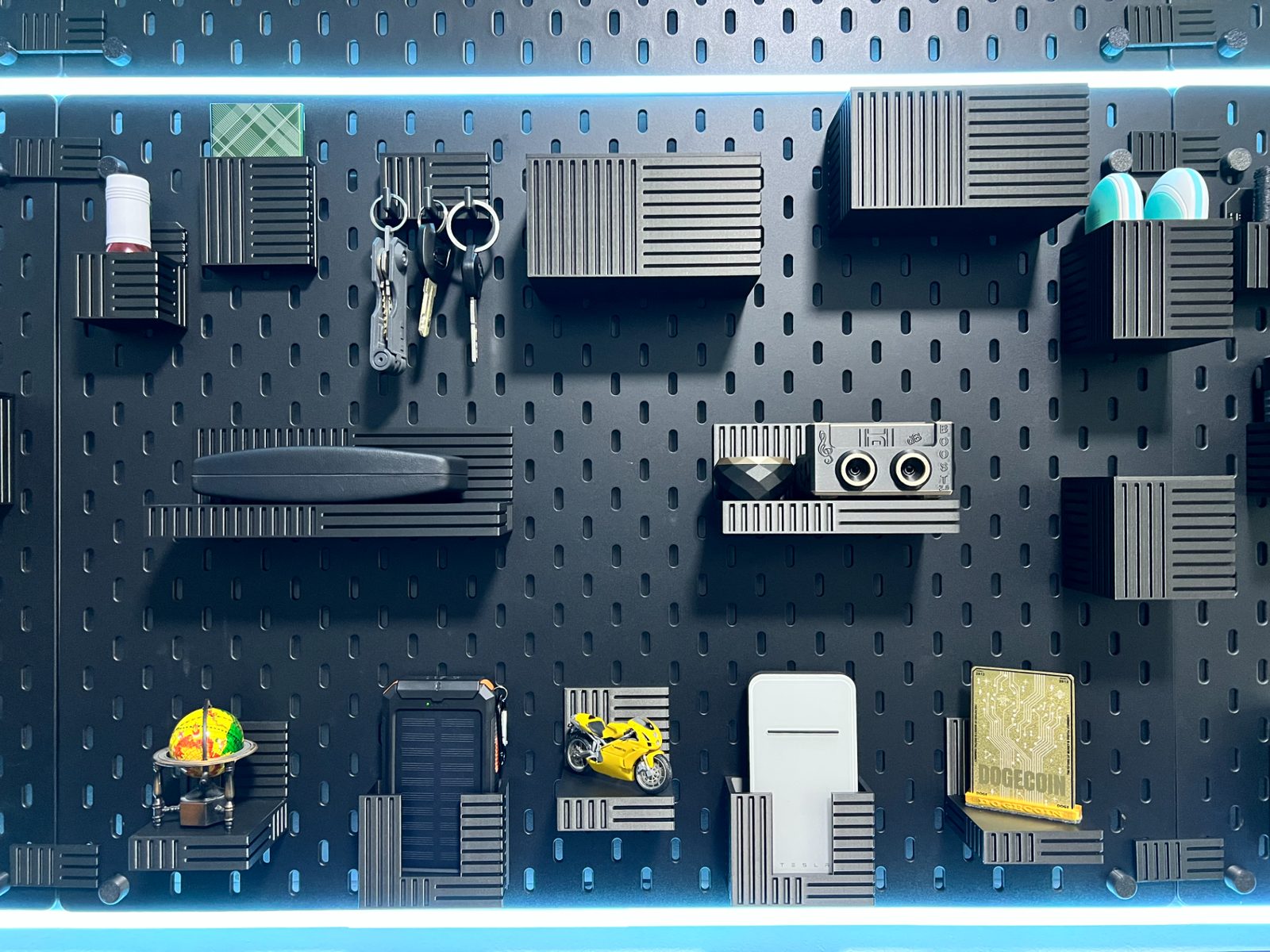 #30 OBSIDIAN - SKADIS Pegboard Boxes and Holders — vue 1