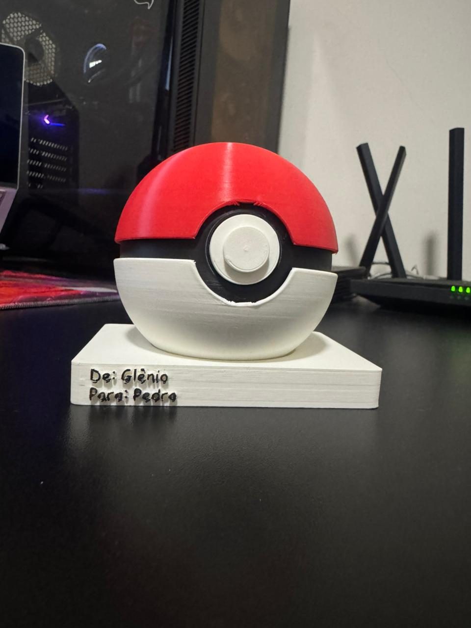 #33 Life Sized Pokeball — vue 3