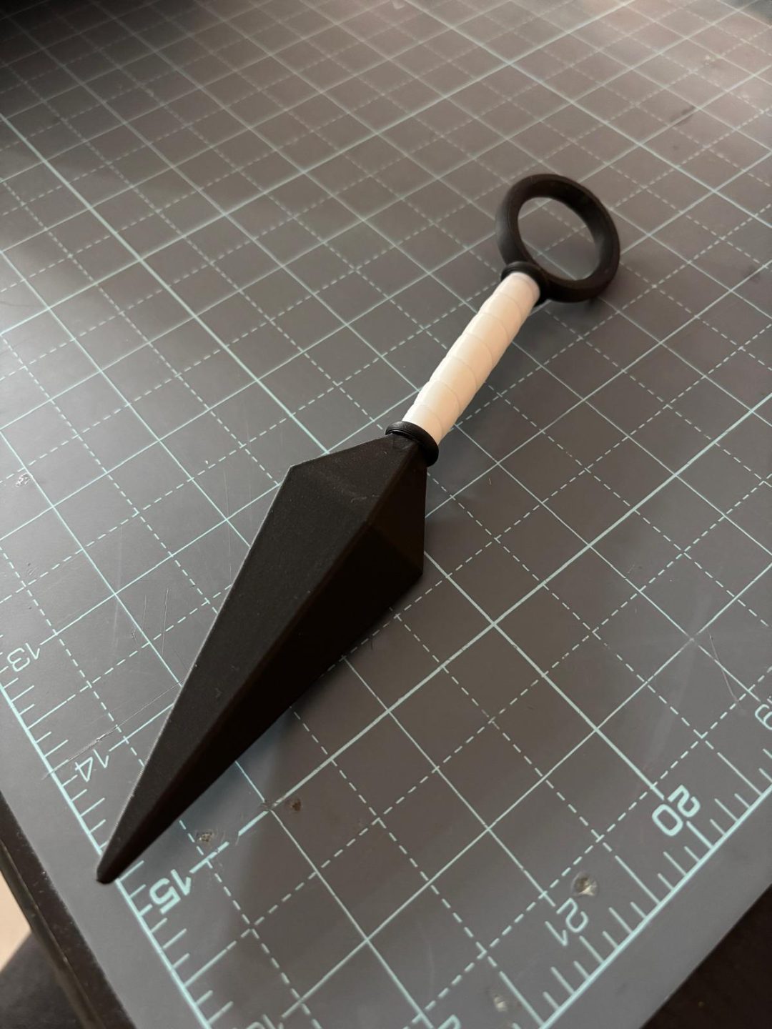 #34 Kunai Fidget Spinner — vue 4