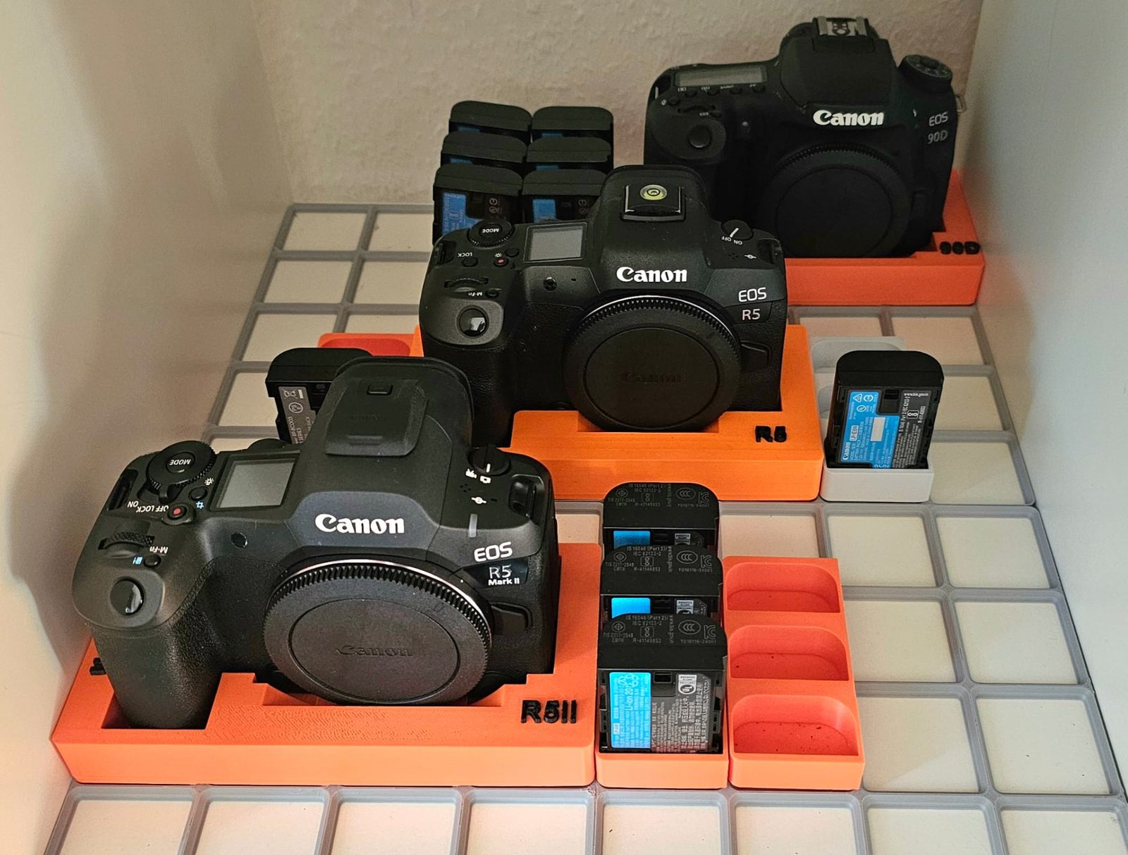 #35 Gridfinity Canon R5 Halterung 2x4 — vue 6