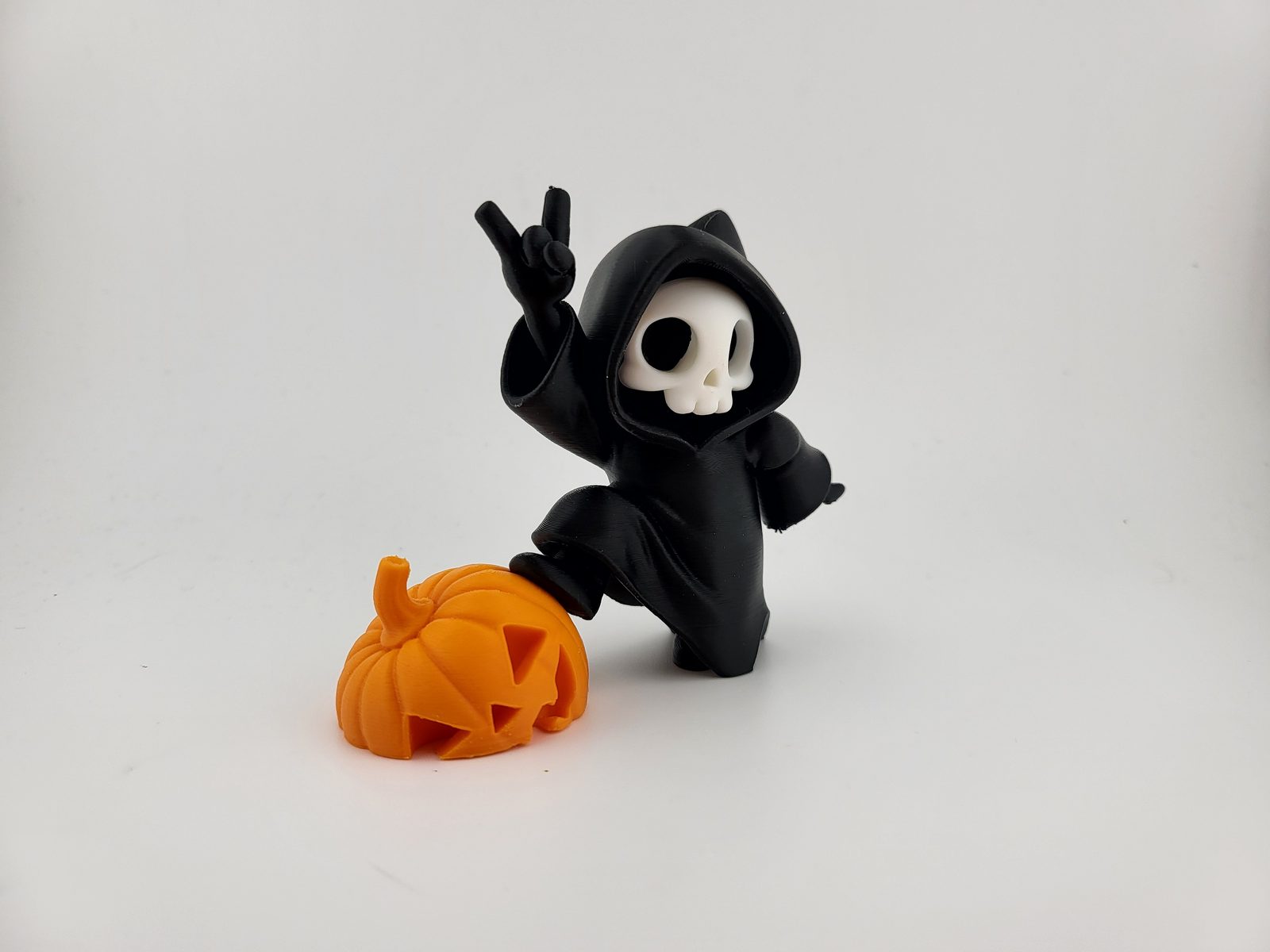 #35 Kawaii Grim Reaper with Pumpkin – Spooky Halloween — vue 7