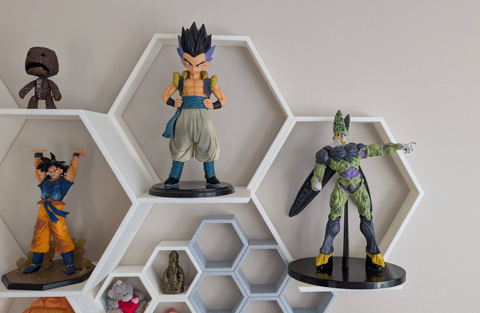 #36 Maxi Aero Hexo Shelf — vue 3