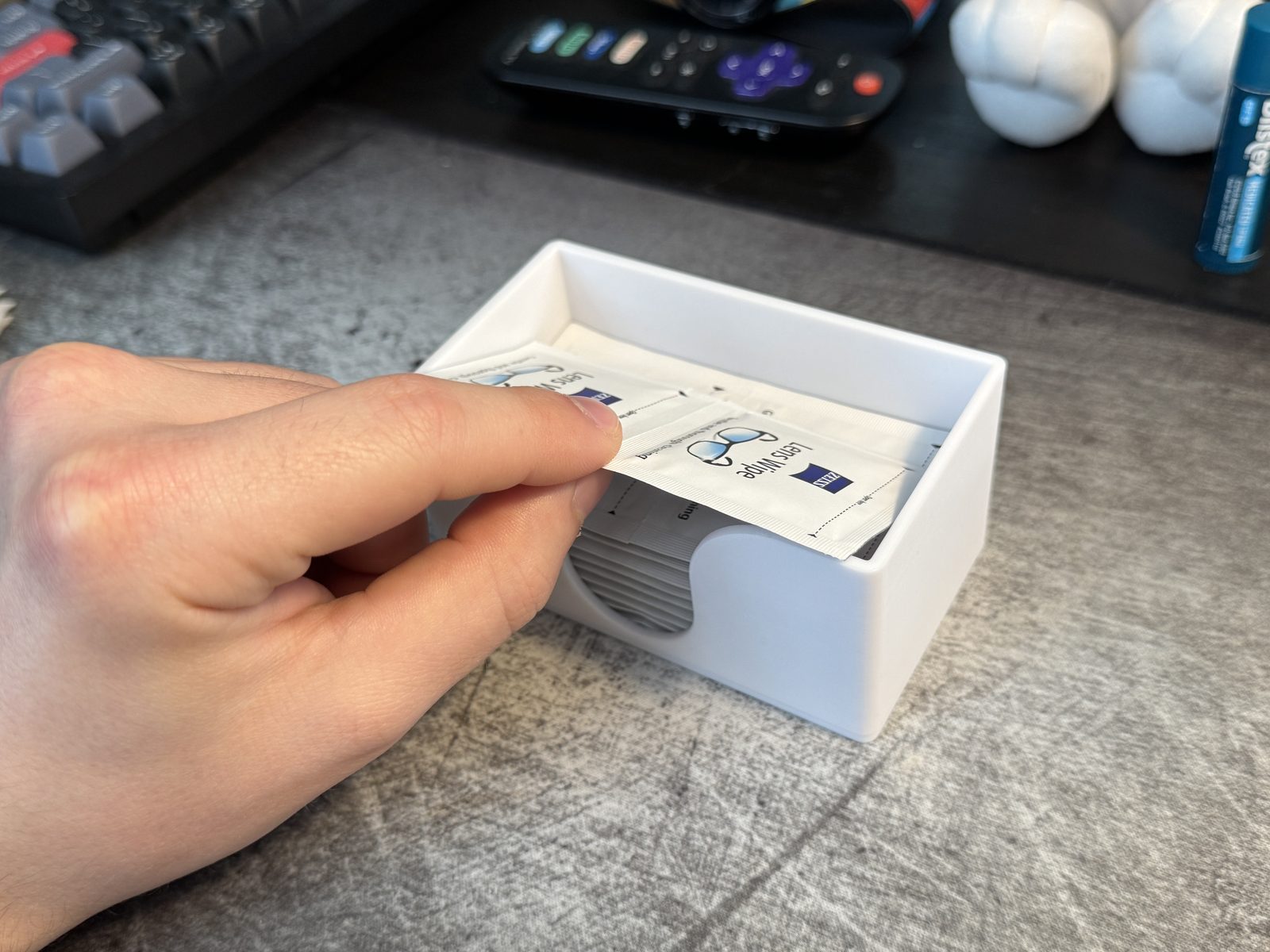 #39 Lens Wipe Dispenser — vue 3