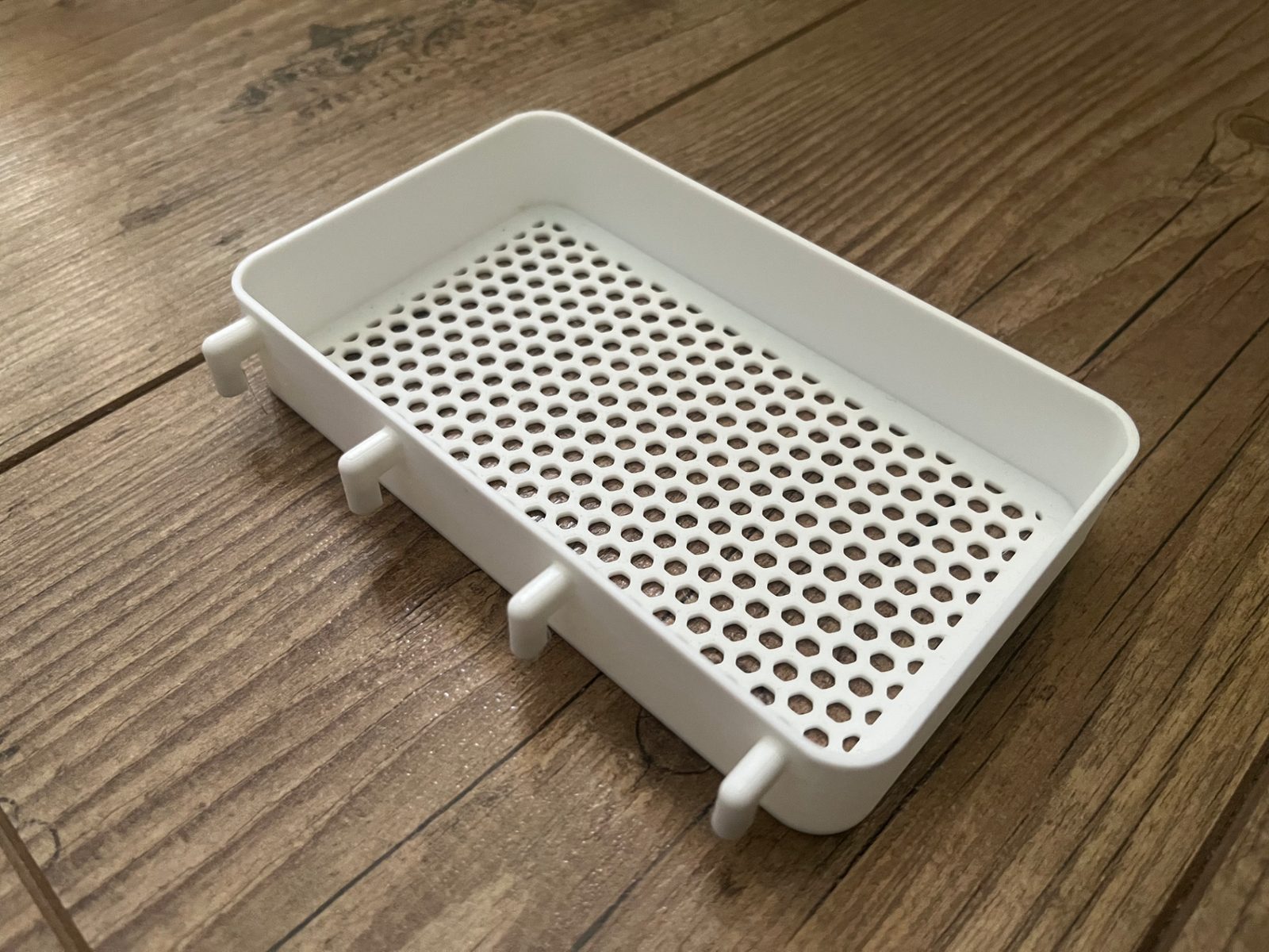 #39 Skadis tray with honeycomb bottom, 145x85x25mm — vue 2
