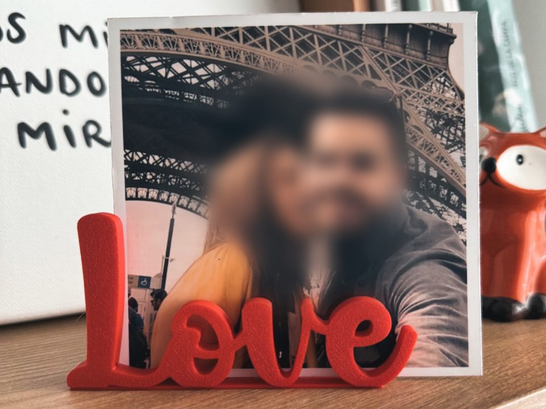 #40 Love Photo Stand – Romantic 3D Decor — vue 2