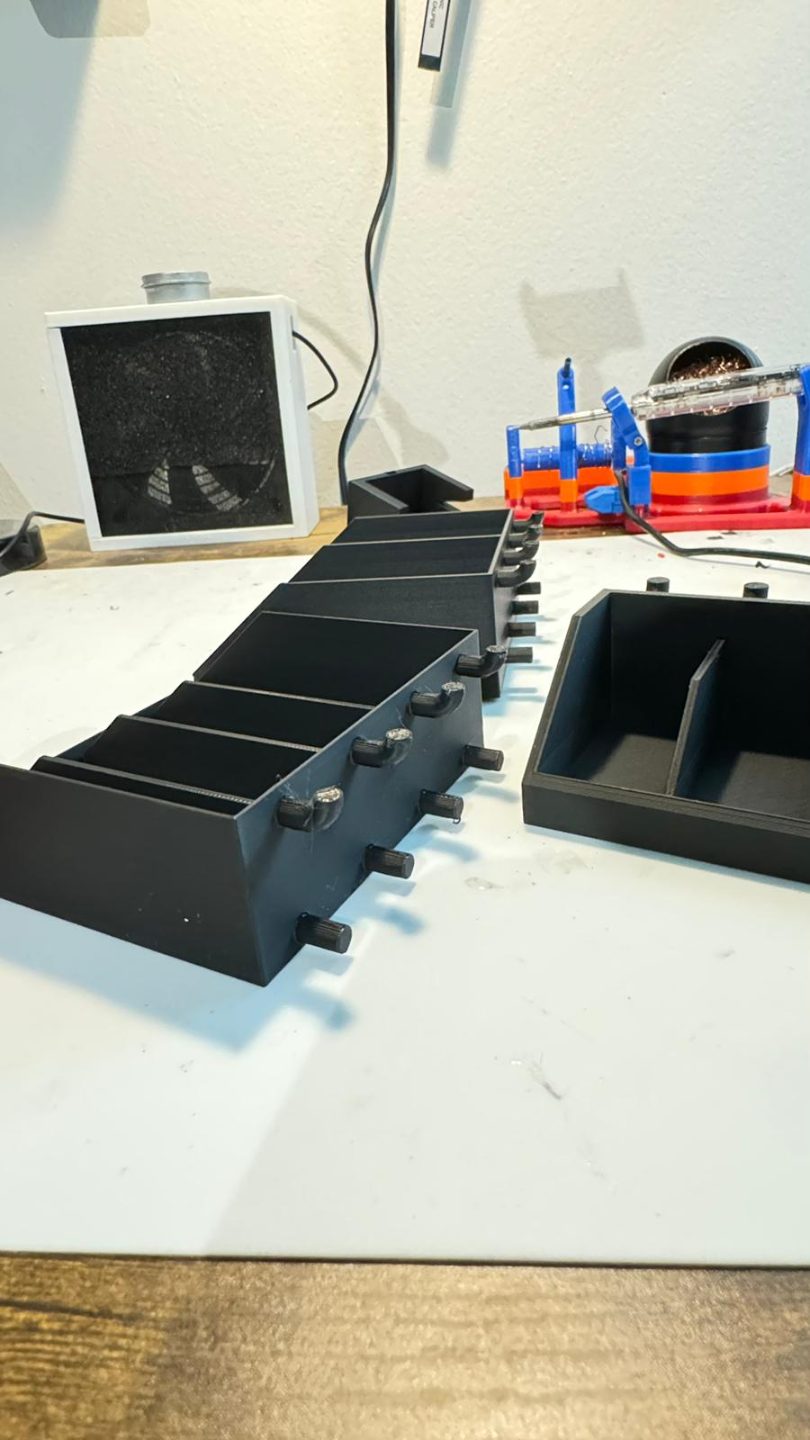 #40 Customizable Peg Board Tray Skadis — vue 1