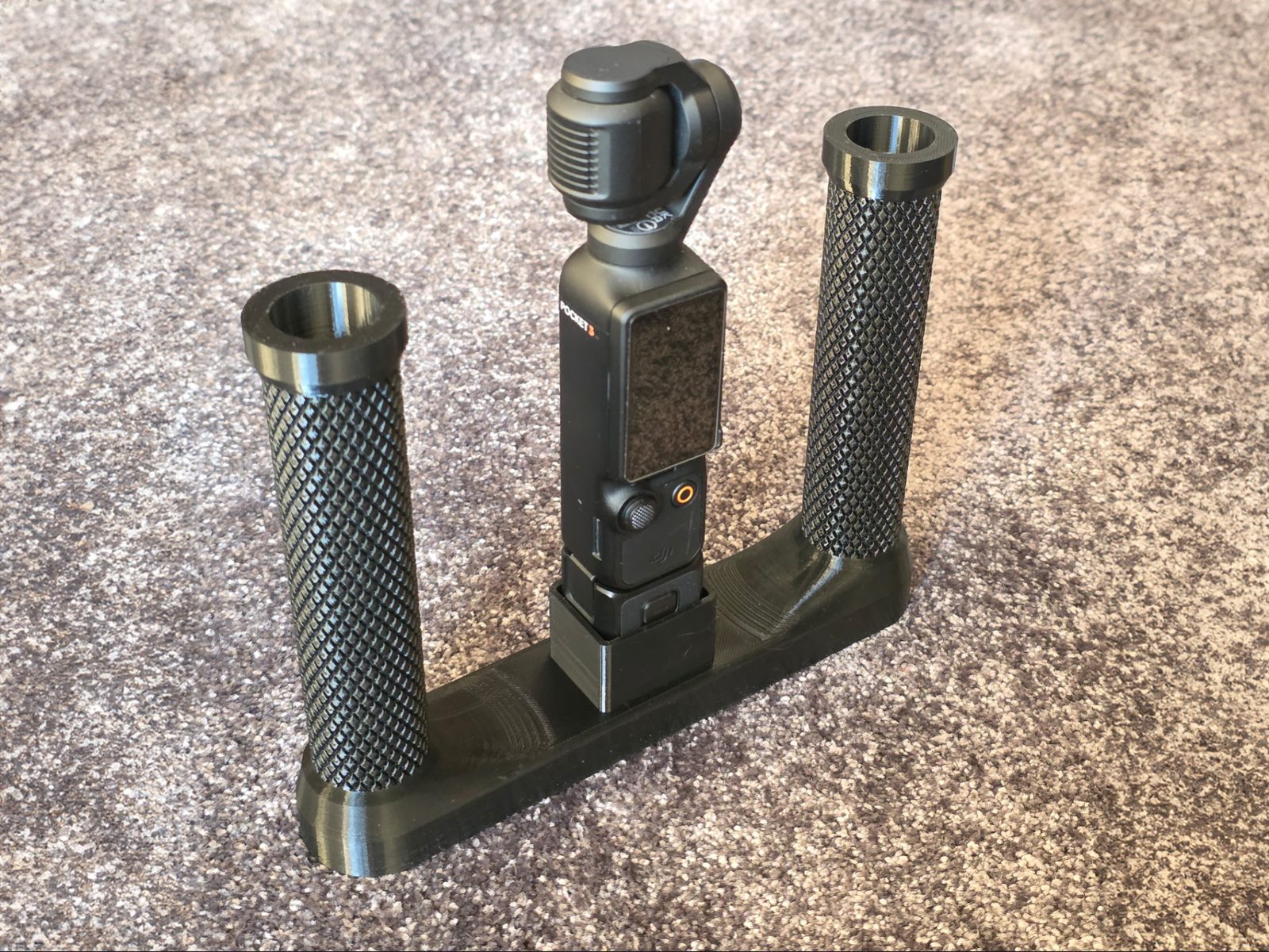 #41 DJI Osmo Pocket 3 double handle grip — vue 3
