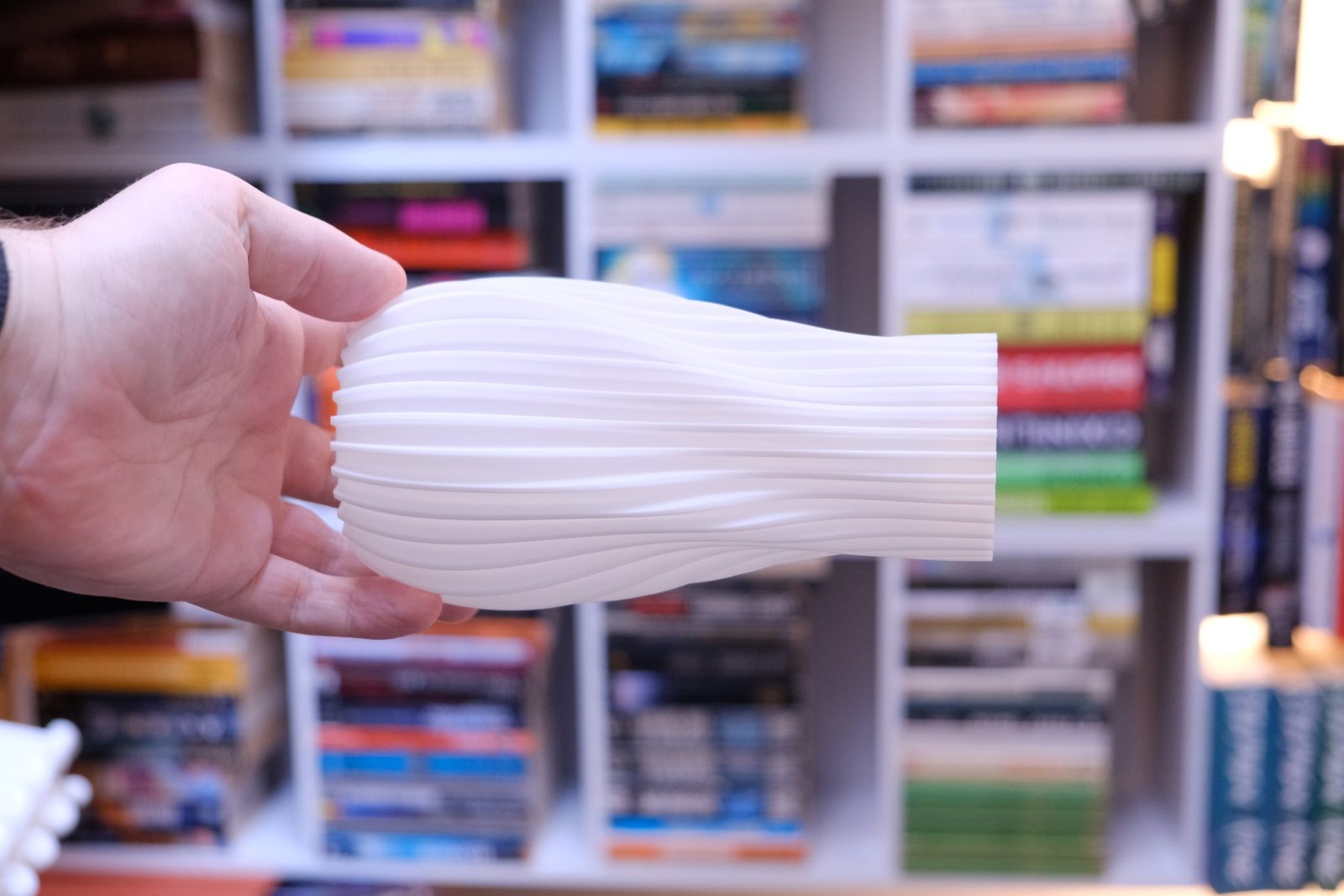 #41 Vase. Modern Flowing Sculptural Vase — vue 2