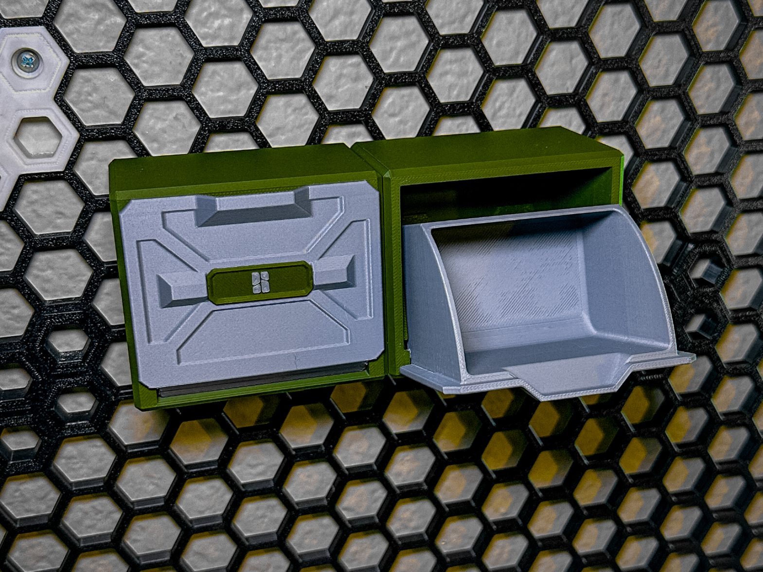#43 HSW Tilt Box - Rugged Storage Box — vue 2