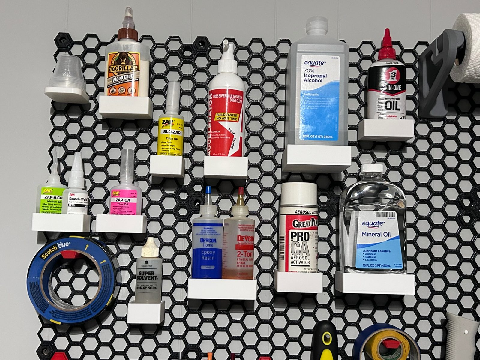 #45 Various storage bins HSW Honeycomb Storage Wall — vue 3
