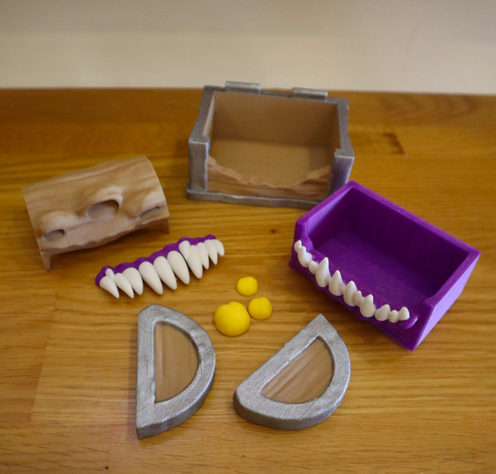 #46 Working Mimic Chest (with Double Bottom) — vue 12