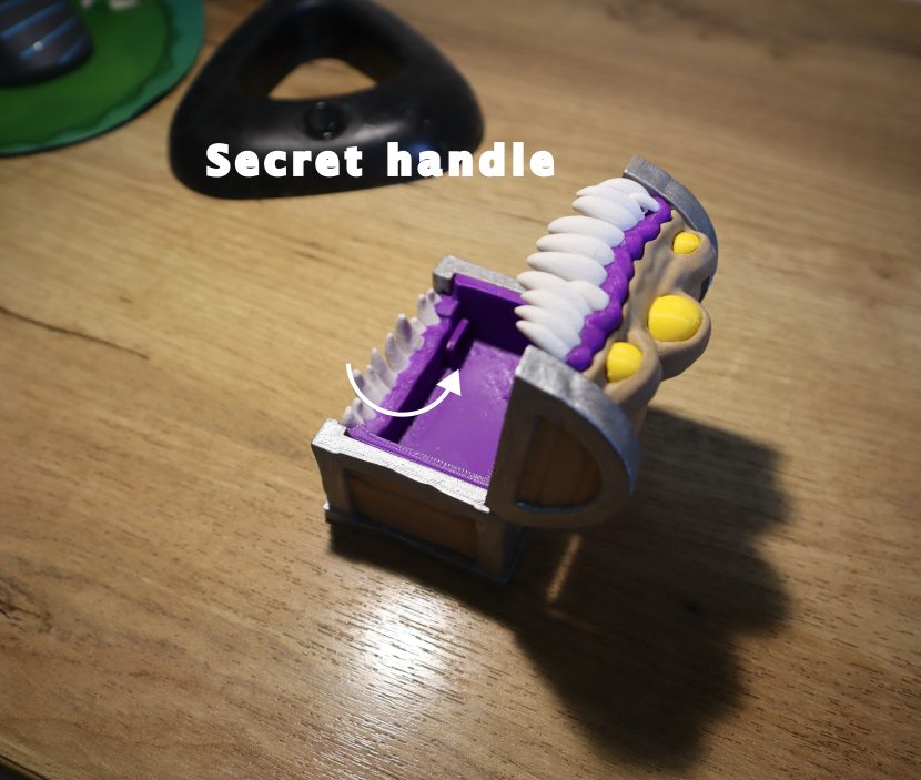 #46 Working Mimic Chest (with Double Bottom) — vue 13