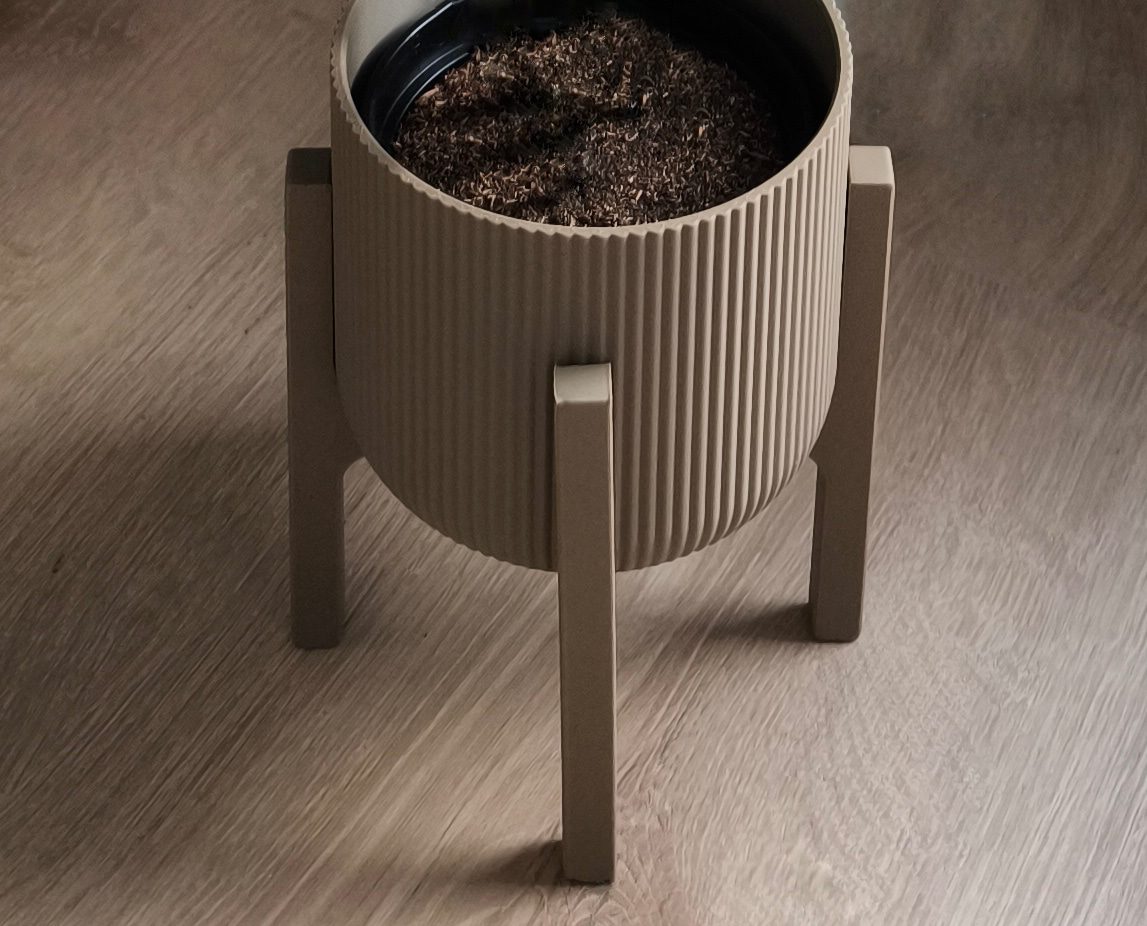 #48 Plant Pot Elevare — vue 2