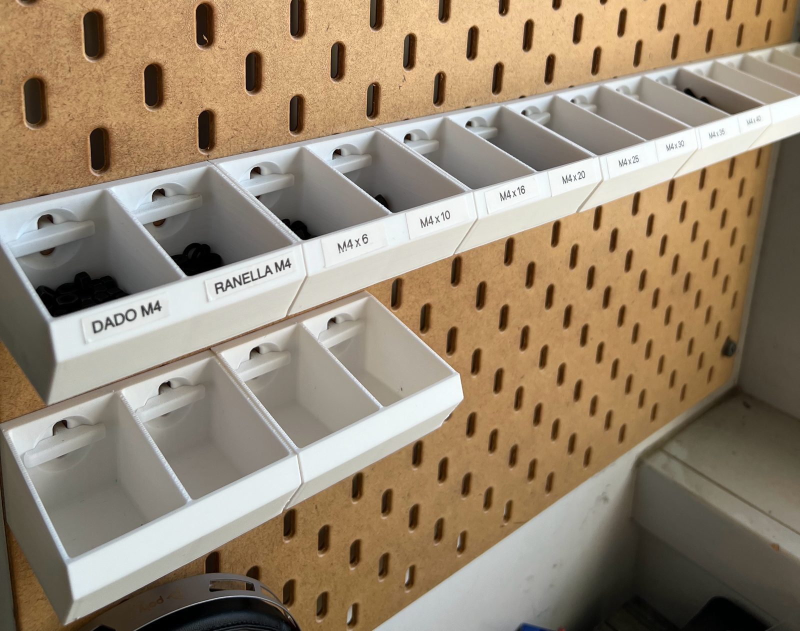 #49 IKEA SKADIS TRAY — vue 7