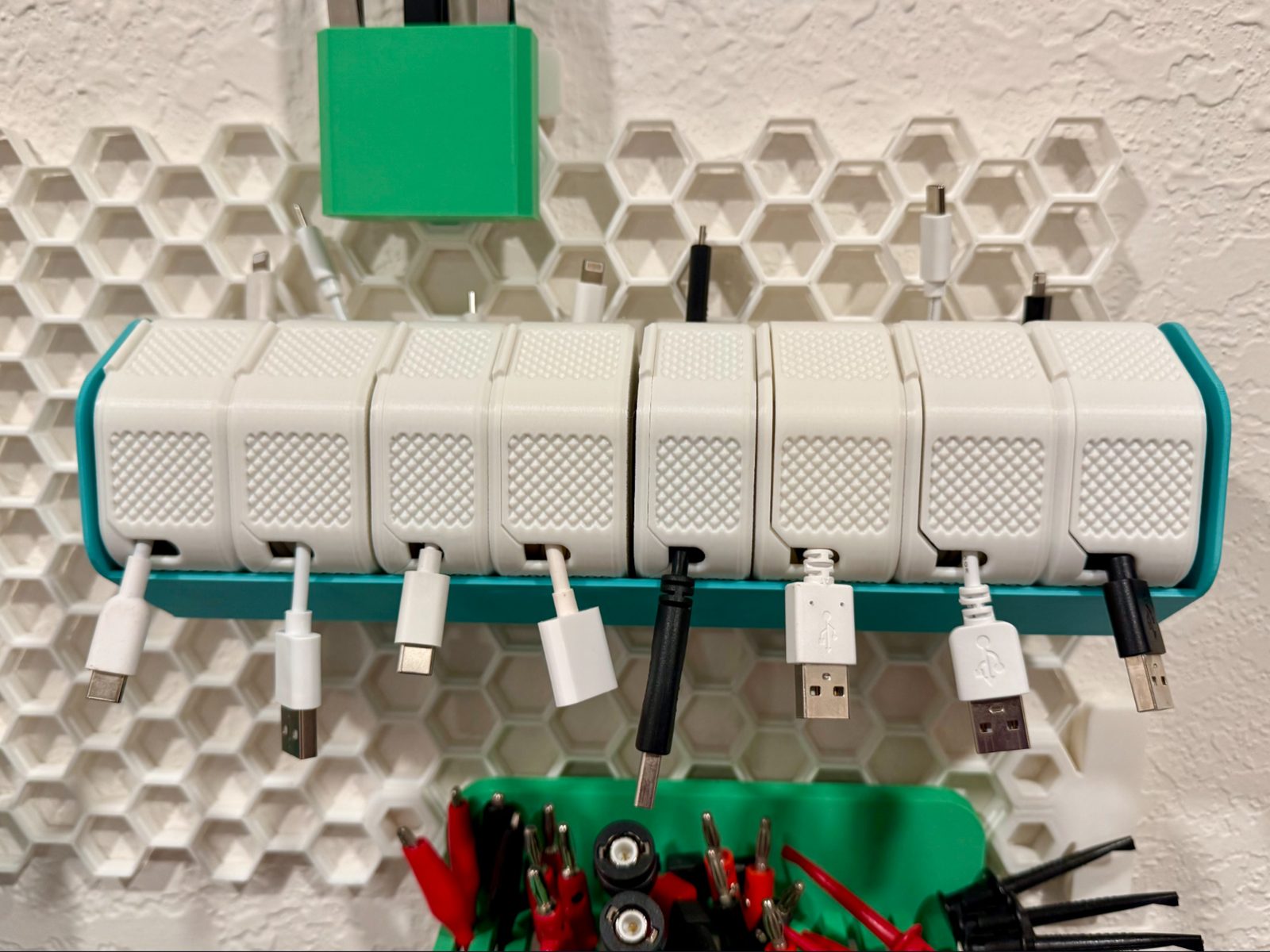 #52 HSW Holder for Portable Cable Organizer — vue 3