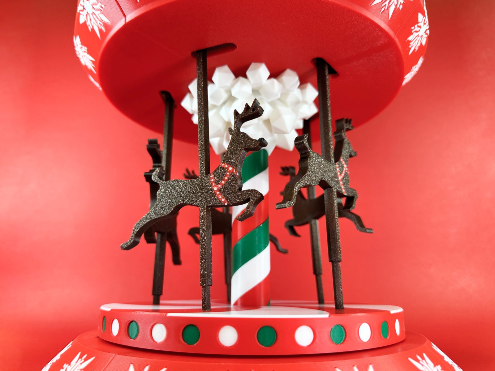 #52 Kinetic Christmas Carousel 2.0 Motorized version — vue 8