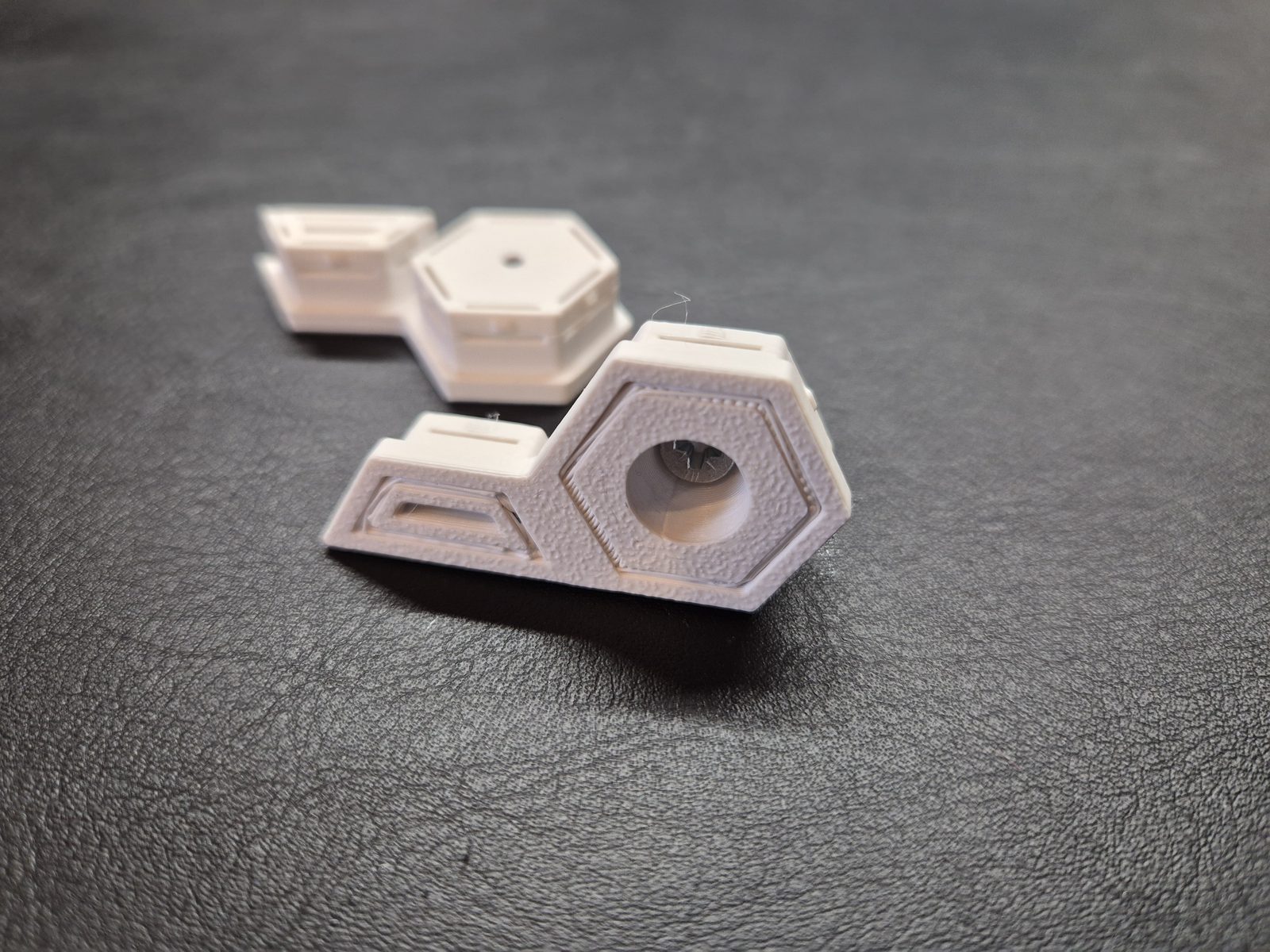 #54 HSW side halfed Connector for Honeycomb Wall — vue 9