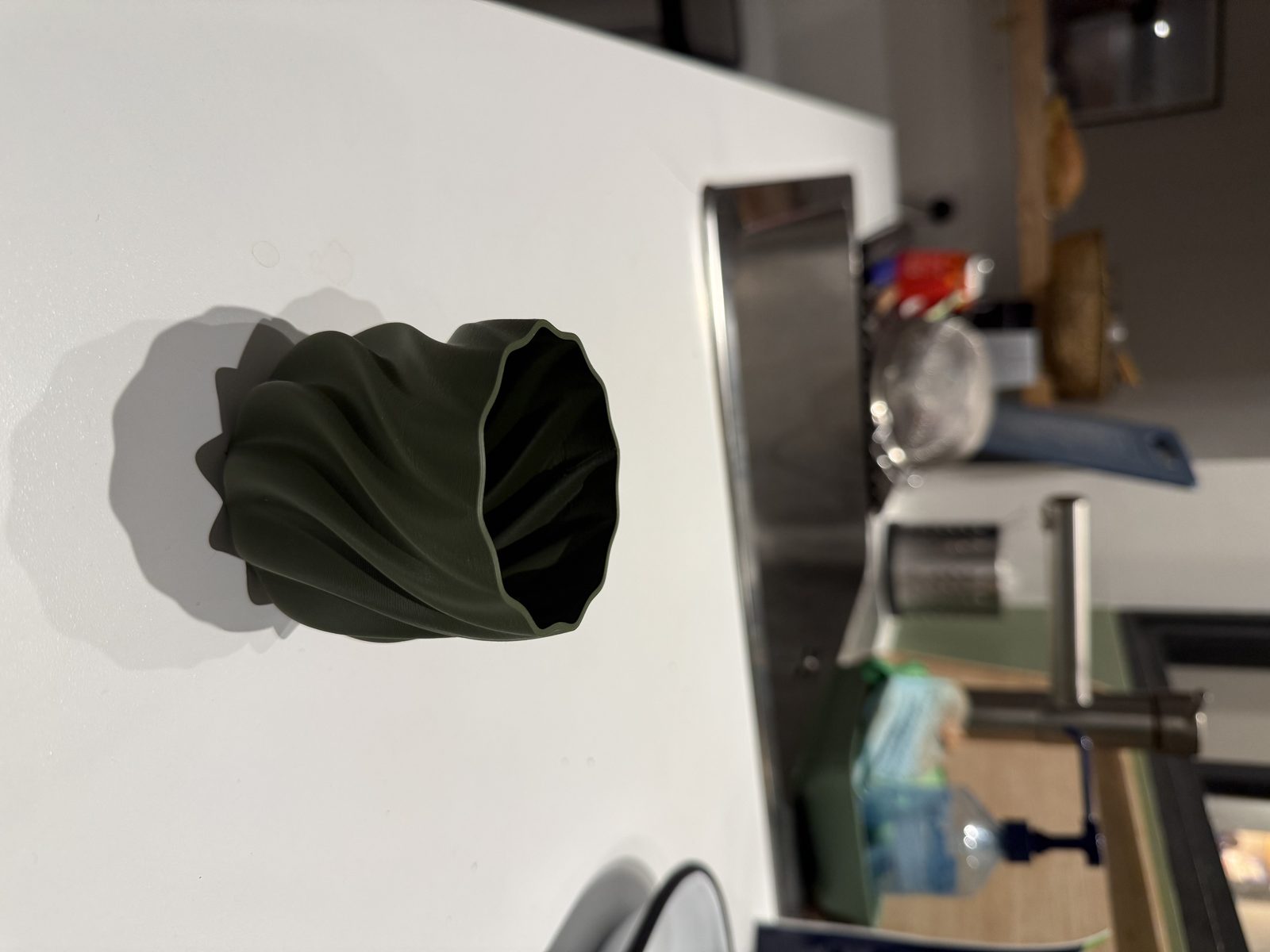 #55 Plant Pot smooth ribs curved — vue 6