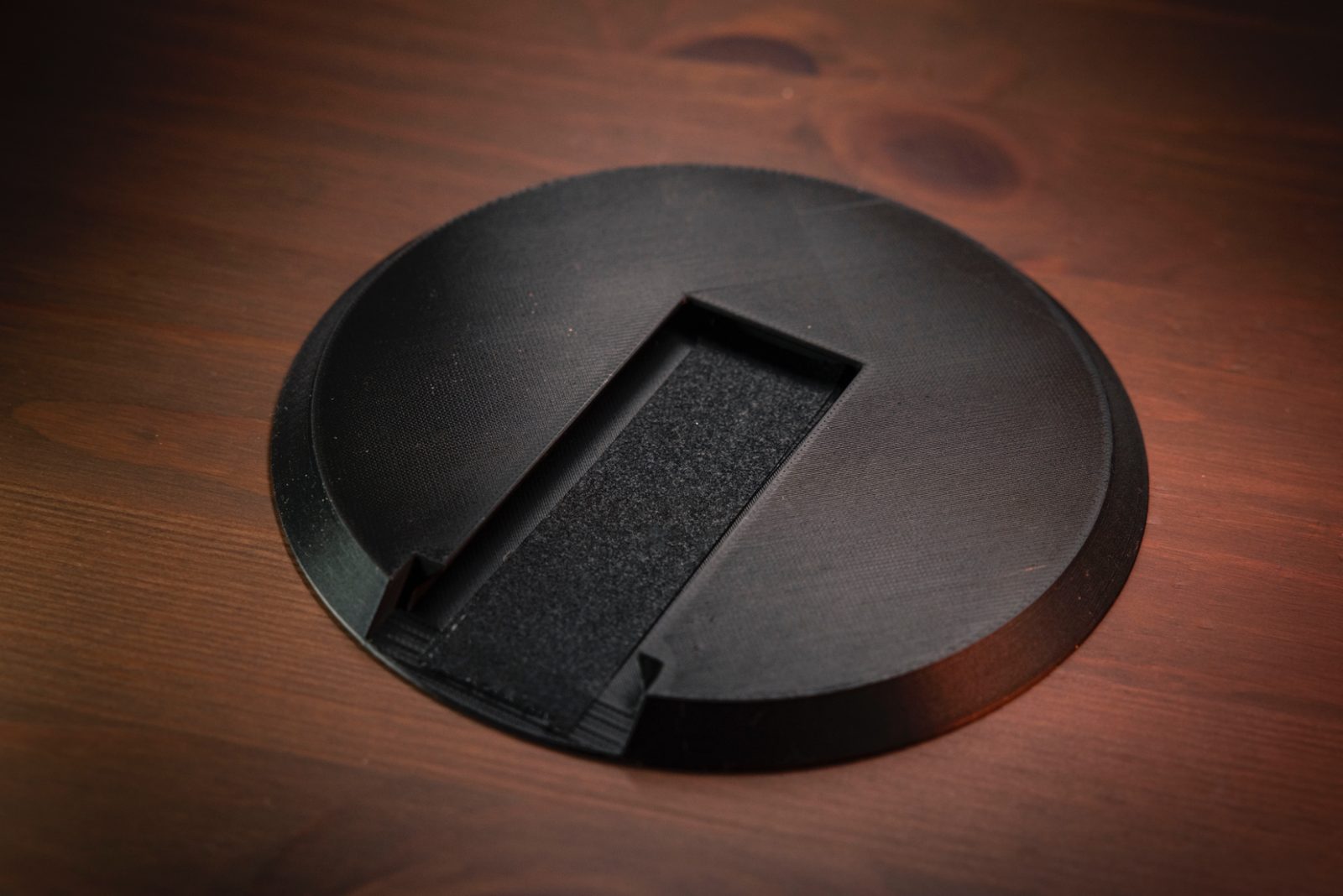#57 Stand for cameras with Peak Design Arca plates — vue 3