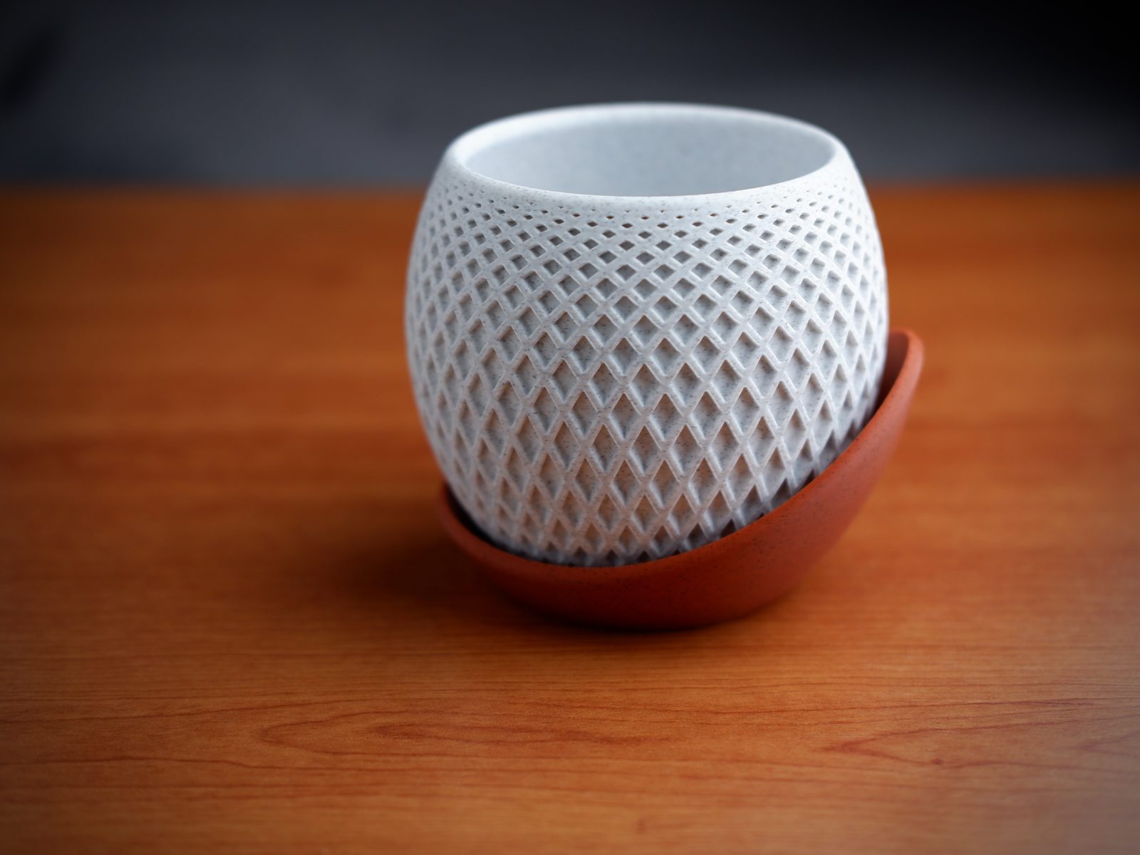 #58 Polygon Planter · Wrap Around Plate — vue 18