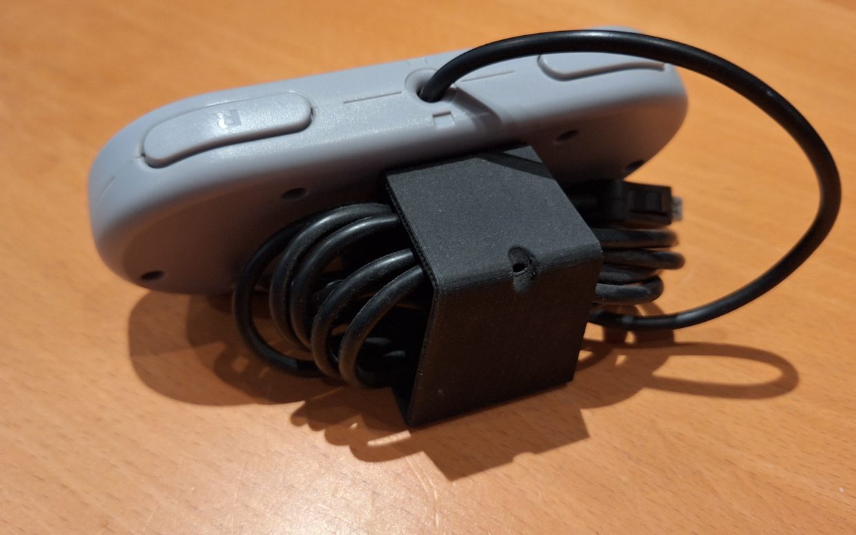 #60 NES SNES controller stand with cable management — vue 5