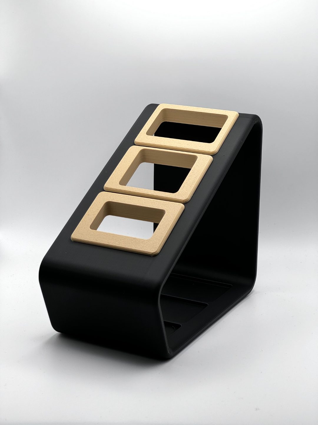 #60 Remotes Holder With Inserts — vue 2