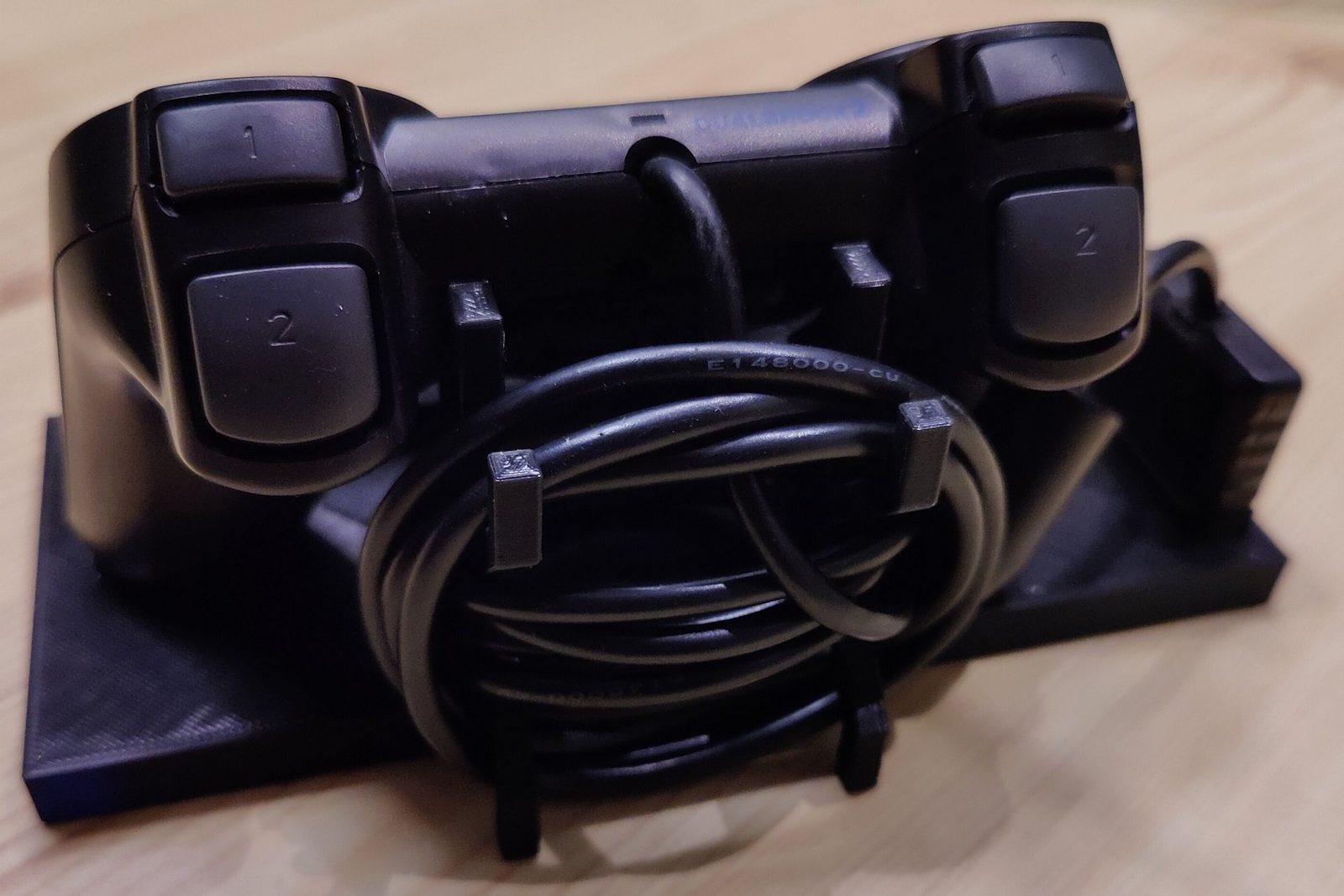#65 PS2 Controller Stand With Playstation 2 Logo — vue 5