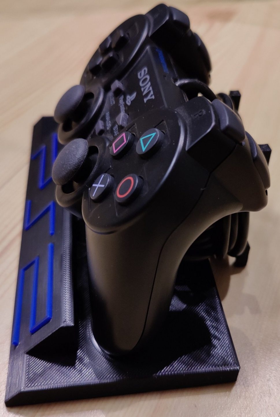 #65 PS2 Controller Stand With Playstation 2 Logo — vue 12