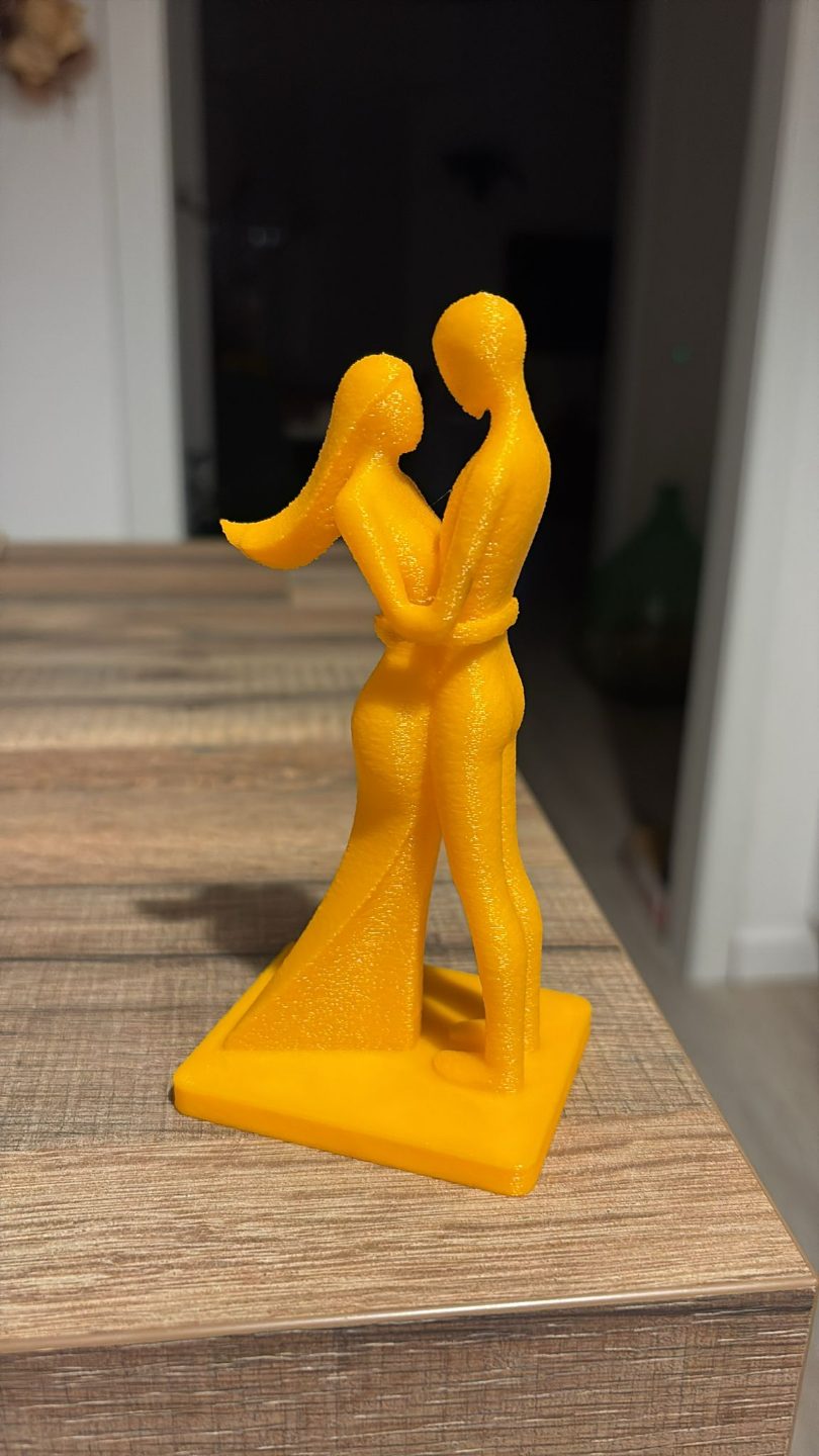 #67 Cute valentines statue — vue 3