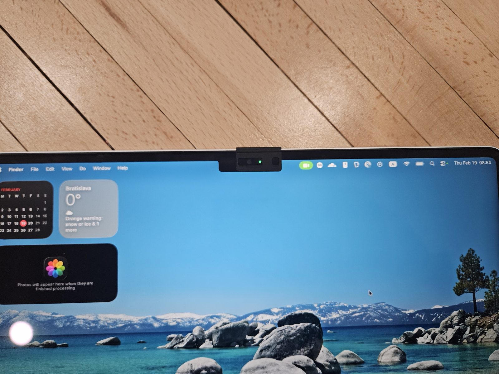 #70 Macbook camera cover - brightness sensor exposed — vue 5